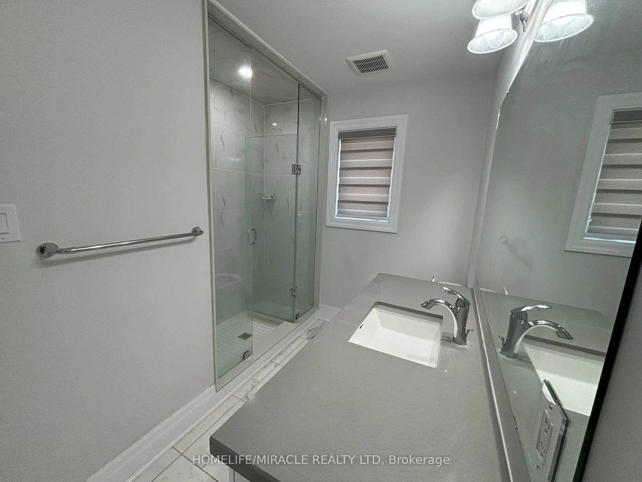 17 Rosewell Crescent