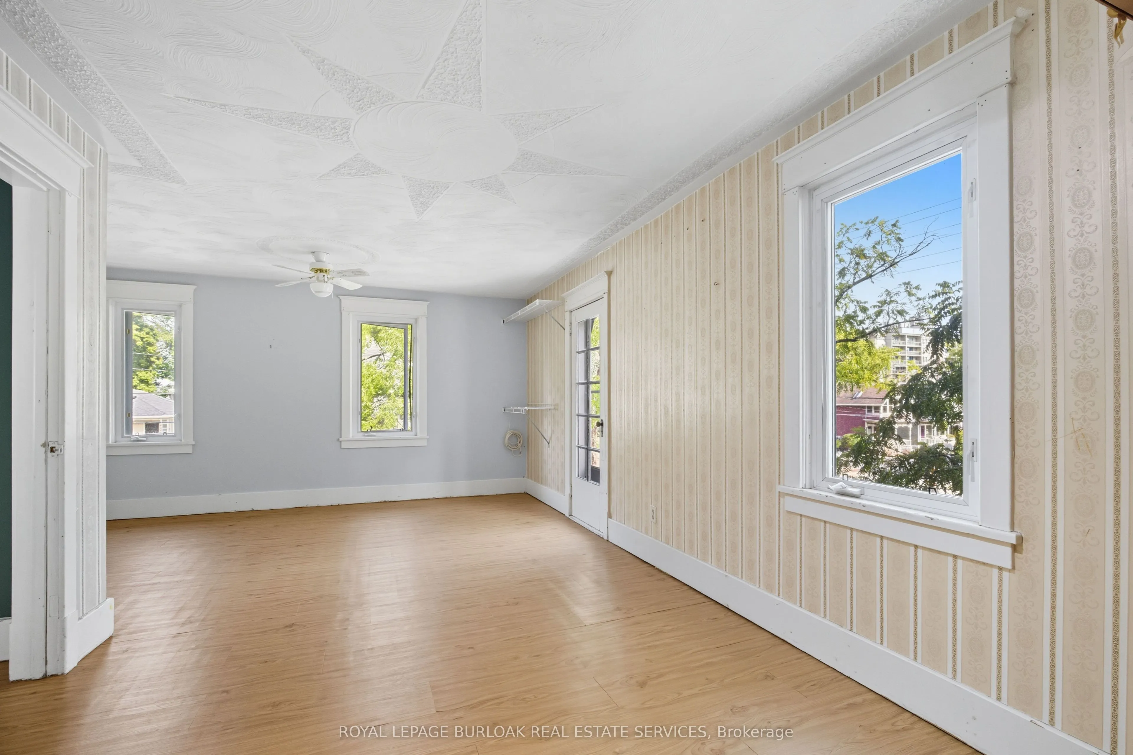 466 Nelson Avenue