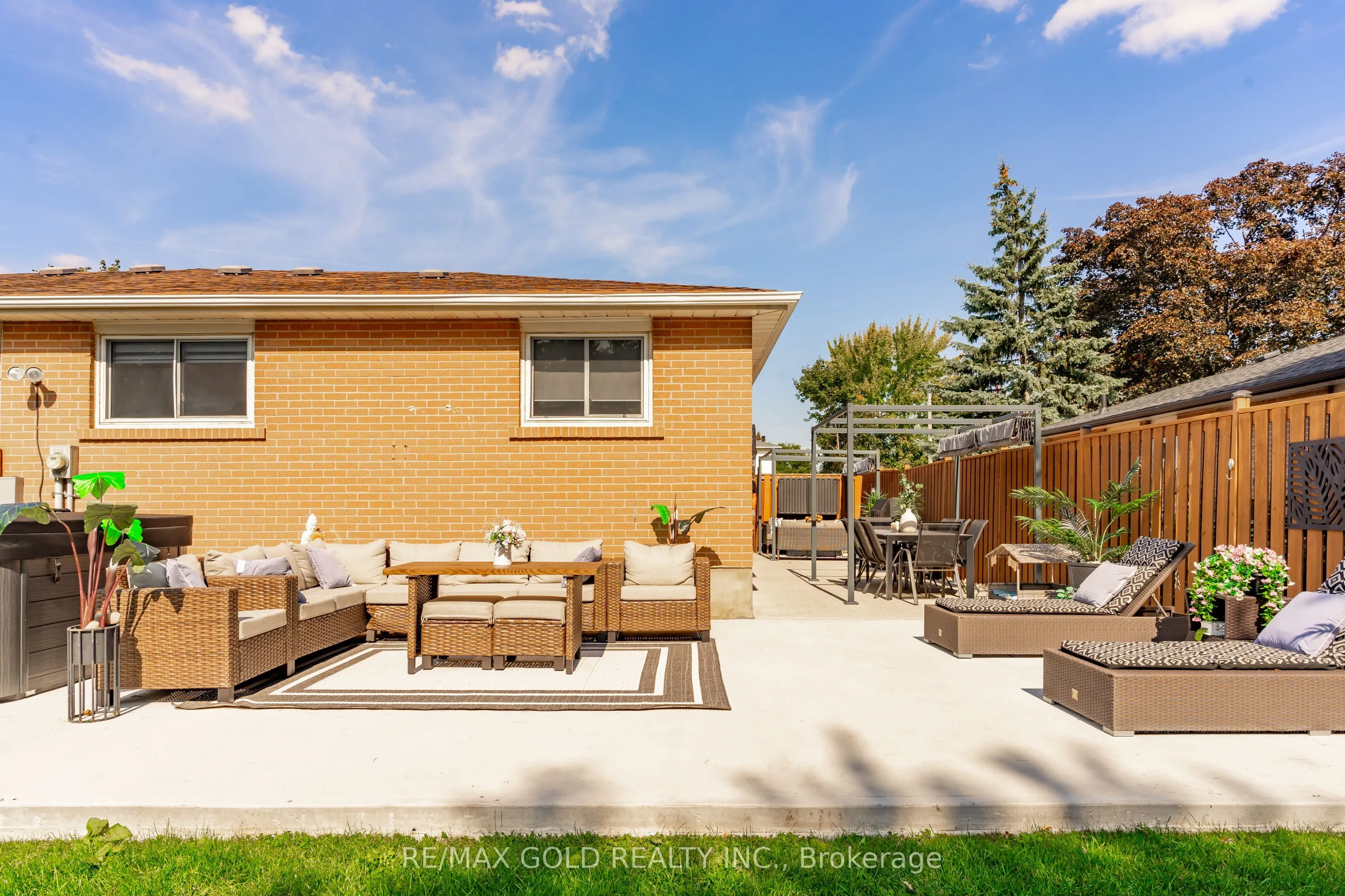 118 Fallingdale Crescent