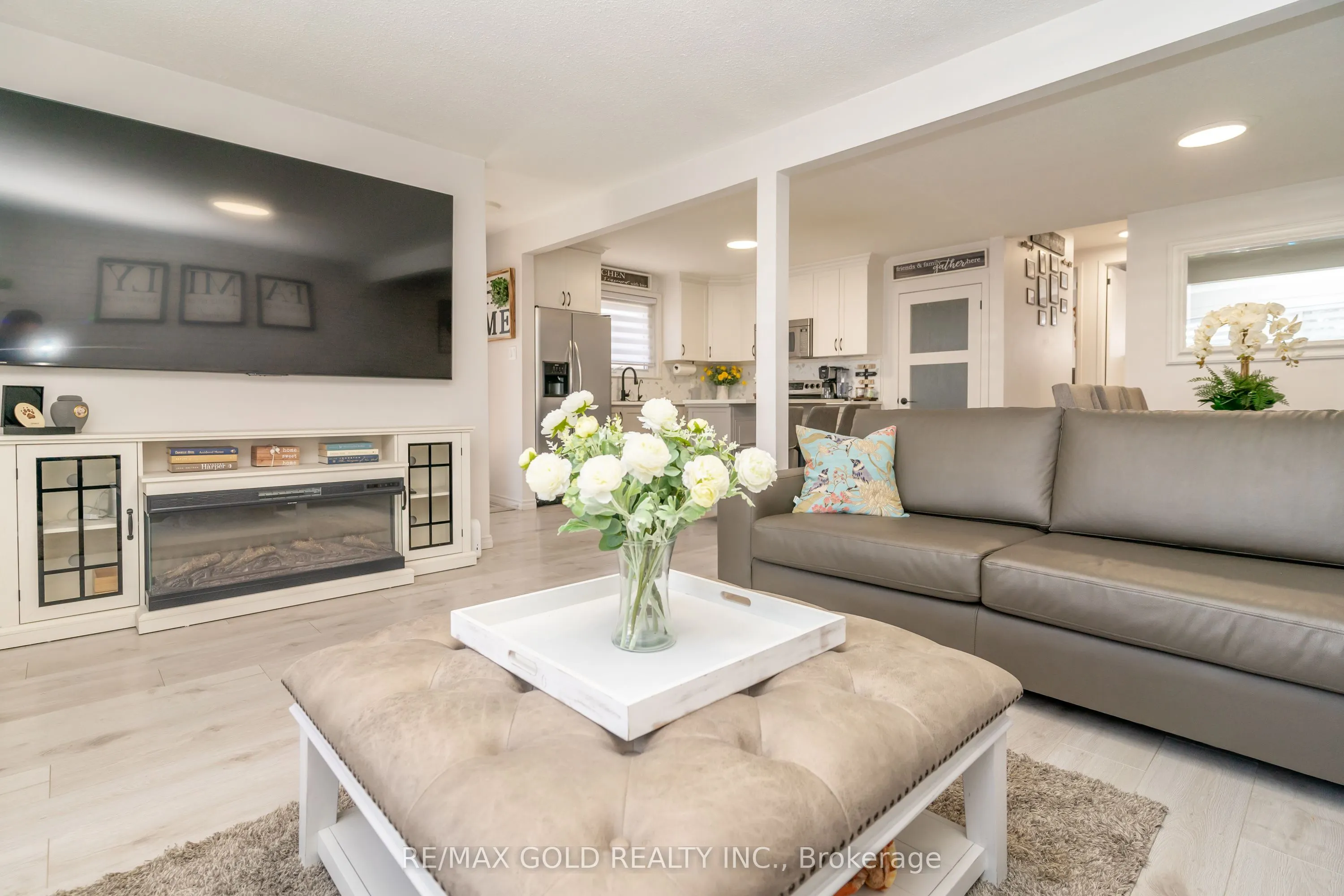 118 Fallingdale Crescent