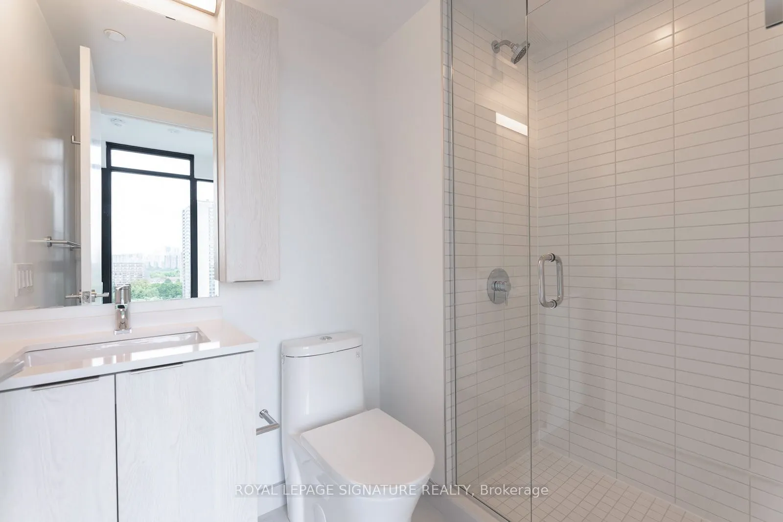 86 Dundas Street E, #1204