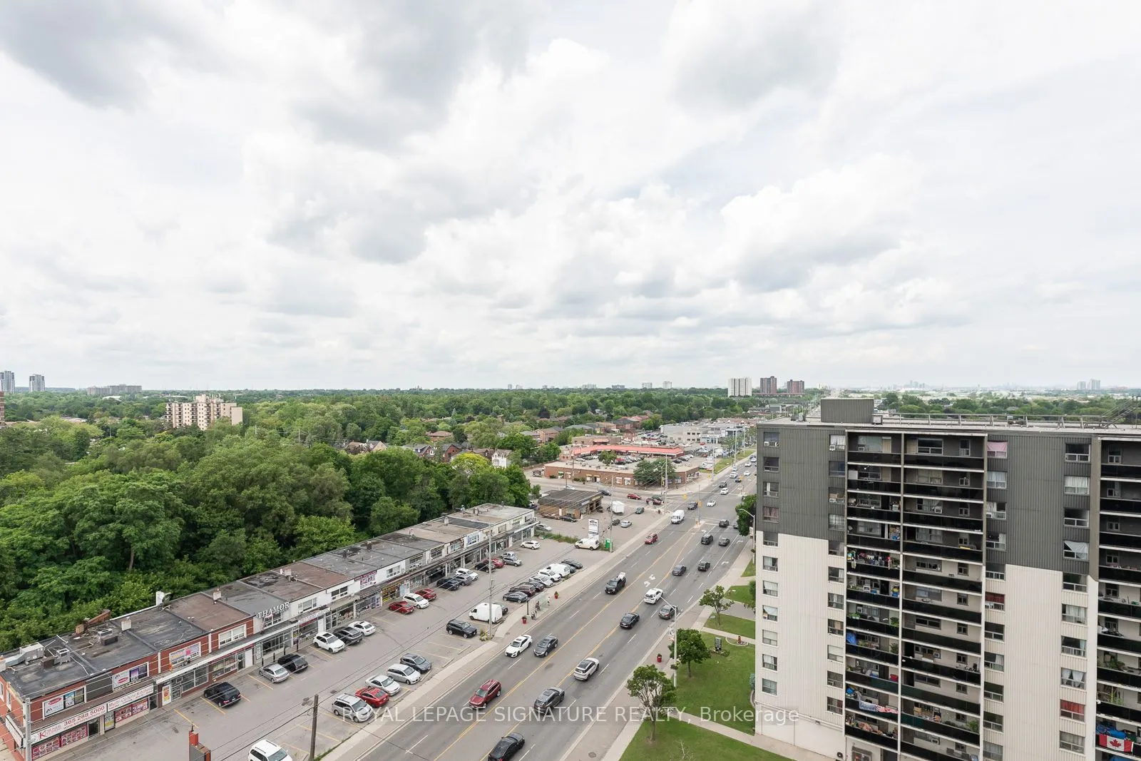 86 Dundas Street E, #1204