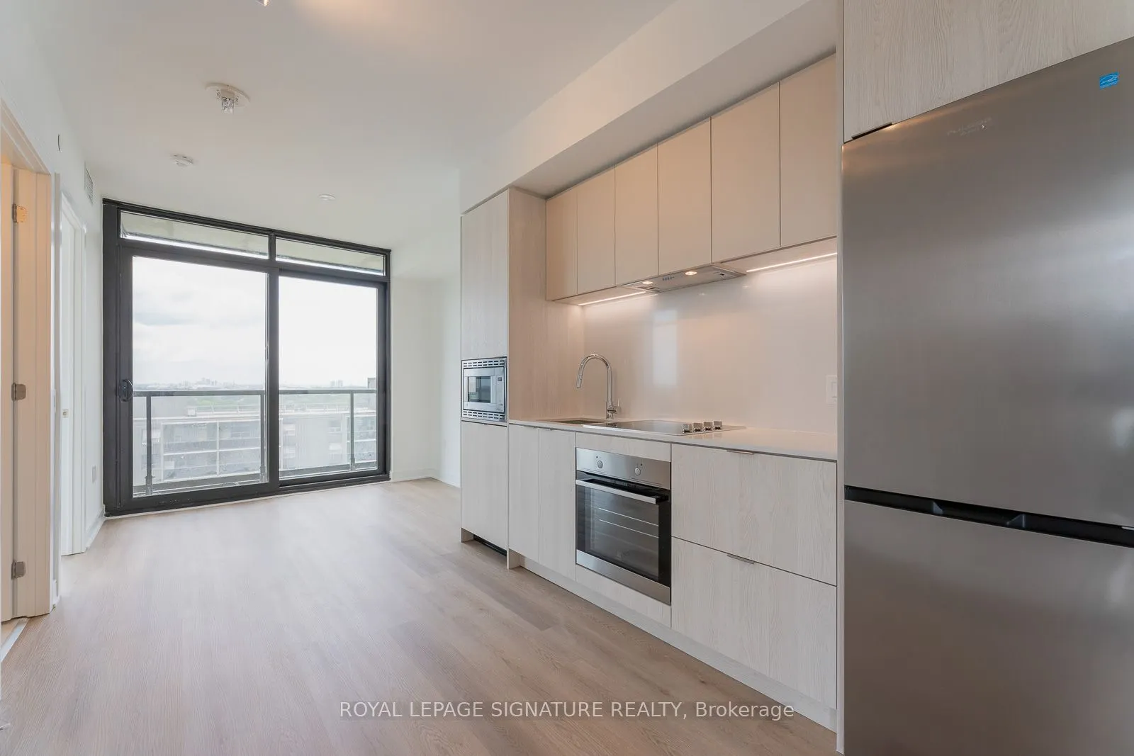 86 Dundas Street E, #1204