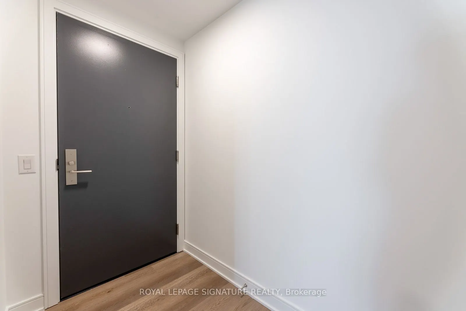 86 Dundas Street E, #1204