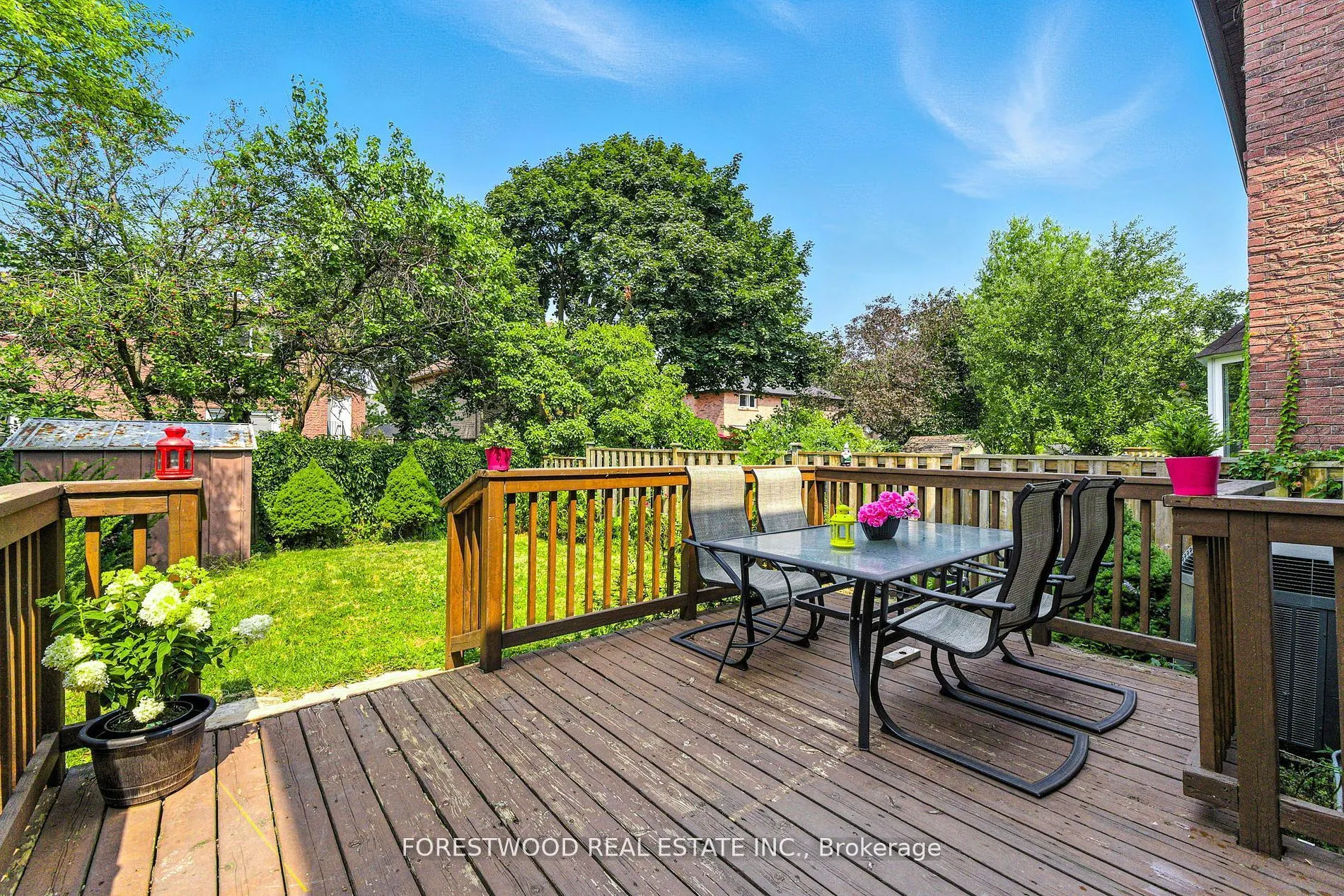1619 Dewberry Crescent