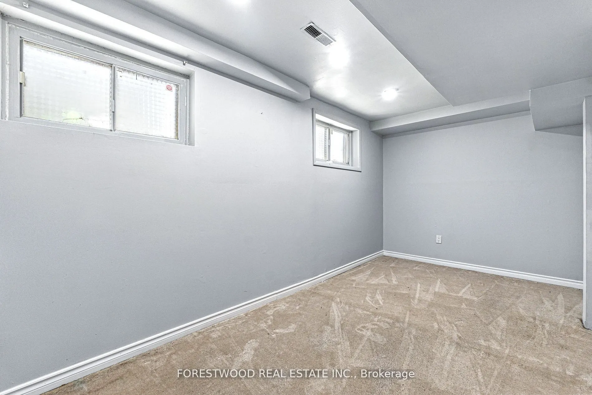 1619 Dewberry Crescent