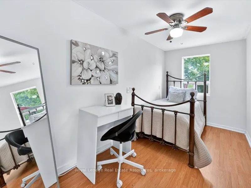 1640 Queen Street W
