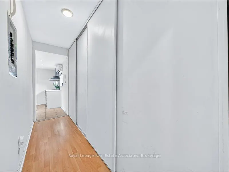 1640 Queen Street W