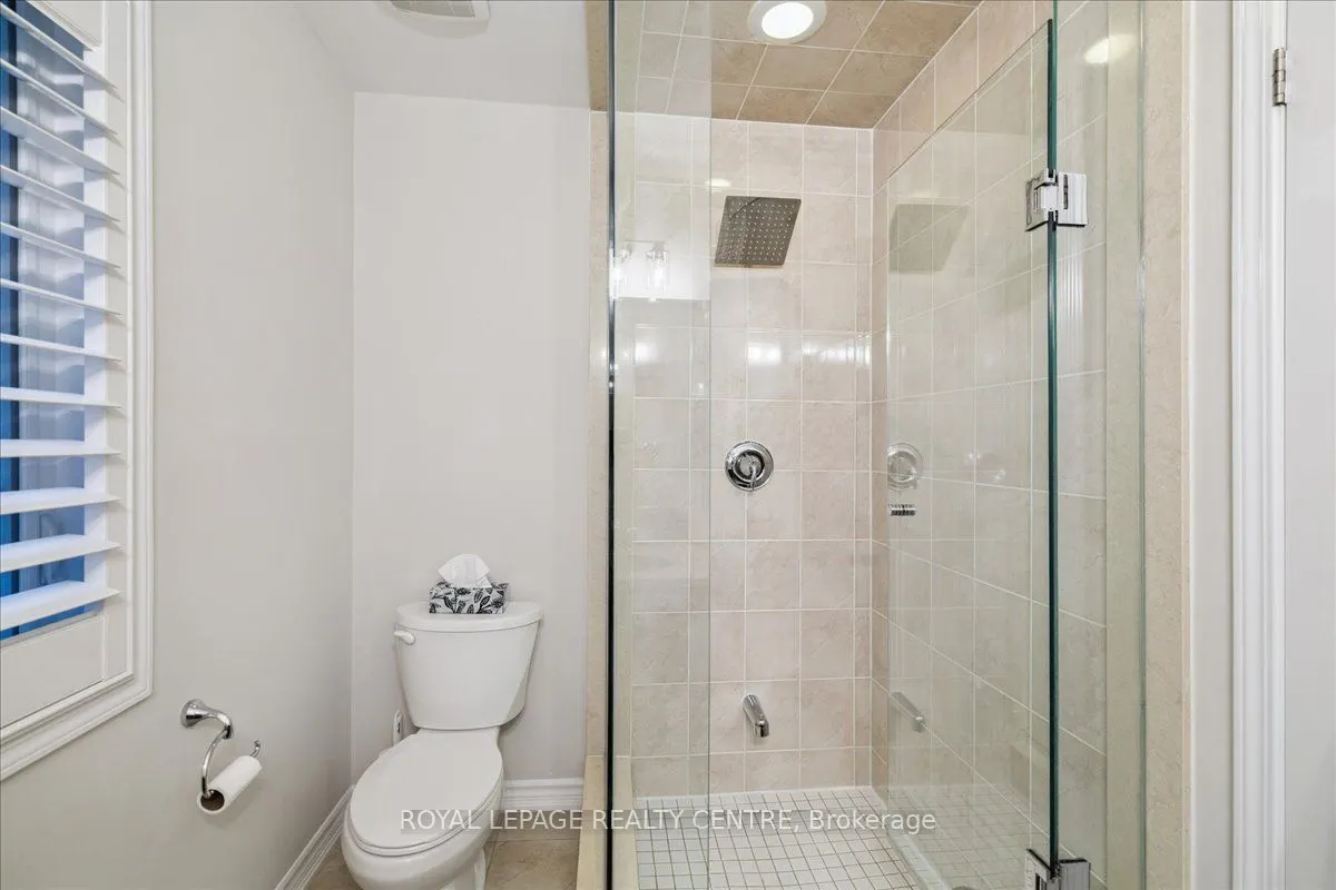 3087 Mistletoe Gardens