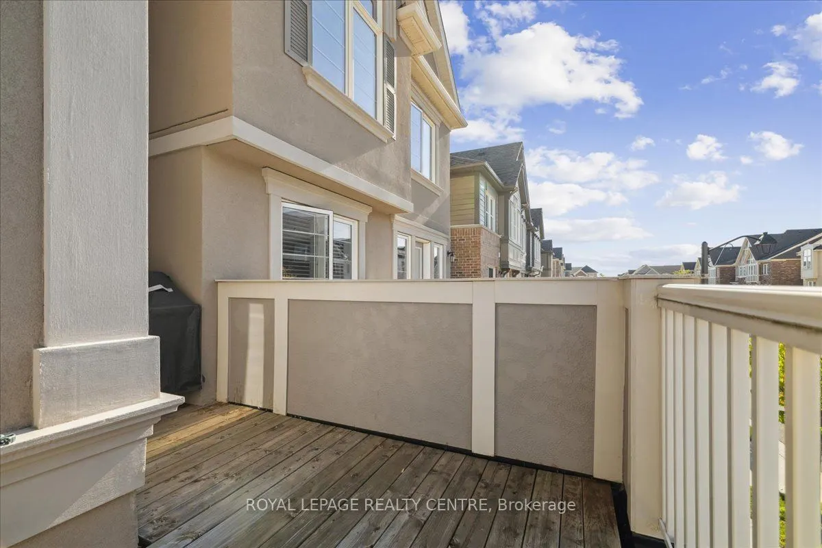 3087 Mistletoe Gardens