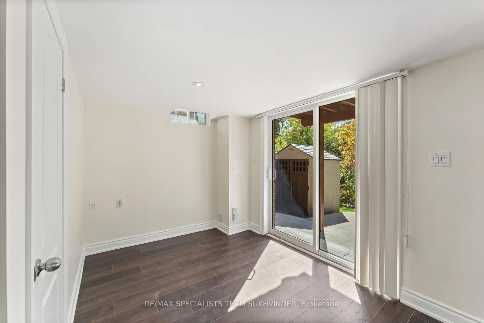 42 Arrowpoint Drive