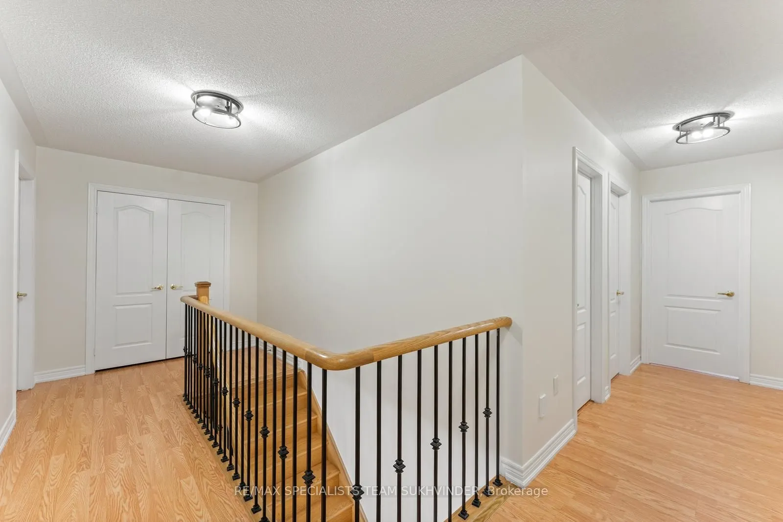 42 Arrowpoint Drive