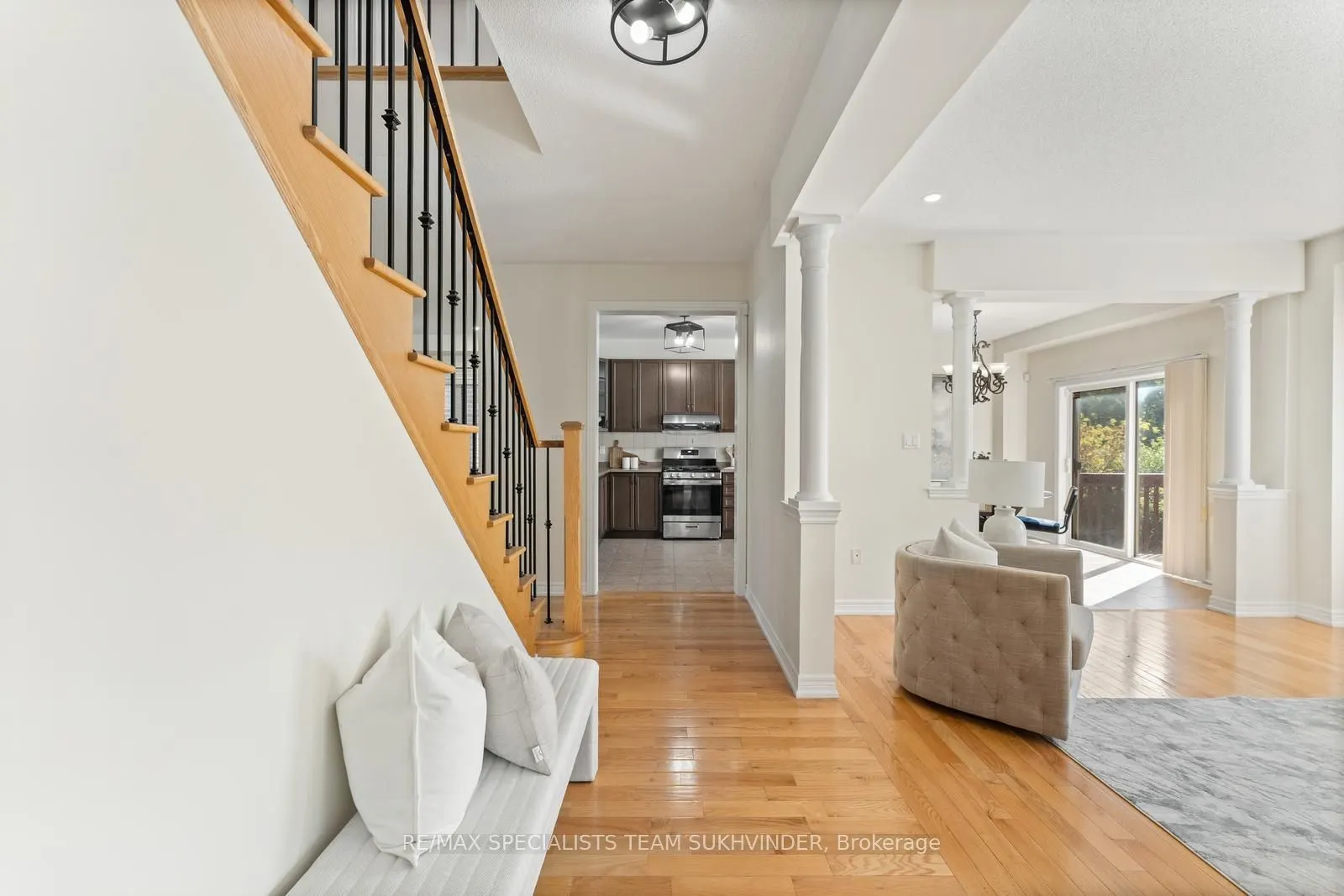42 Arrowpoint Drive