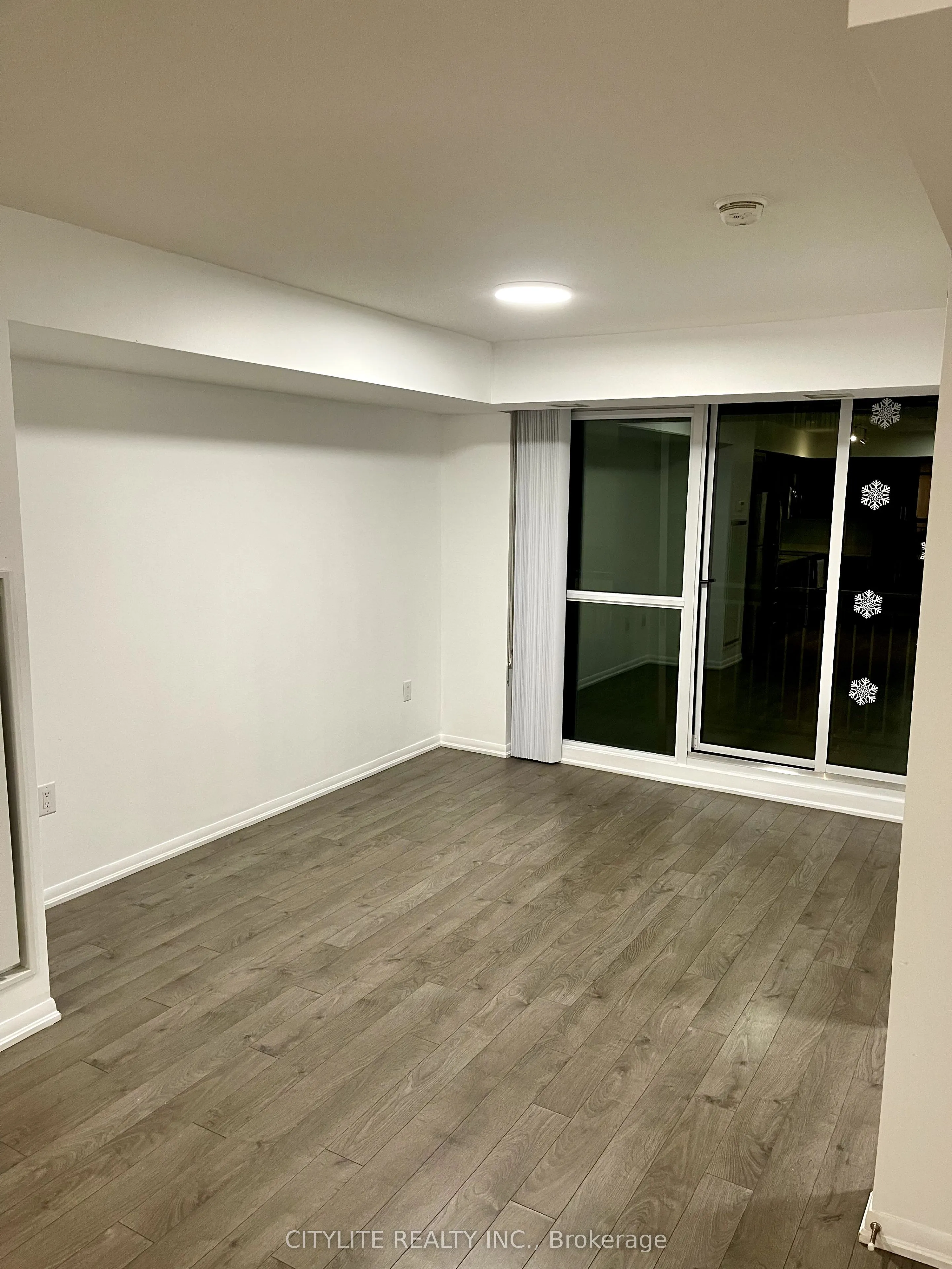 3091 Dufferin Street, #521