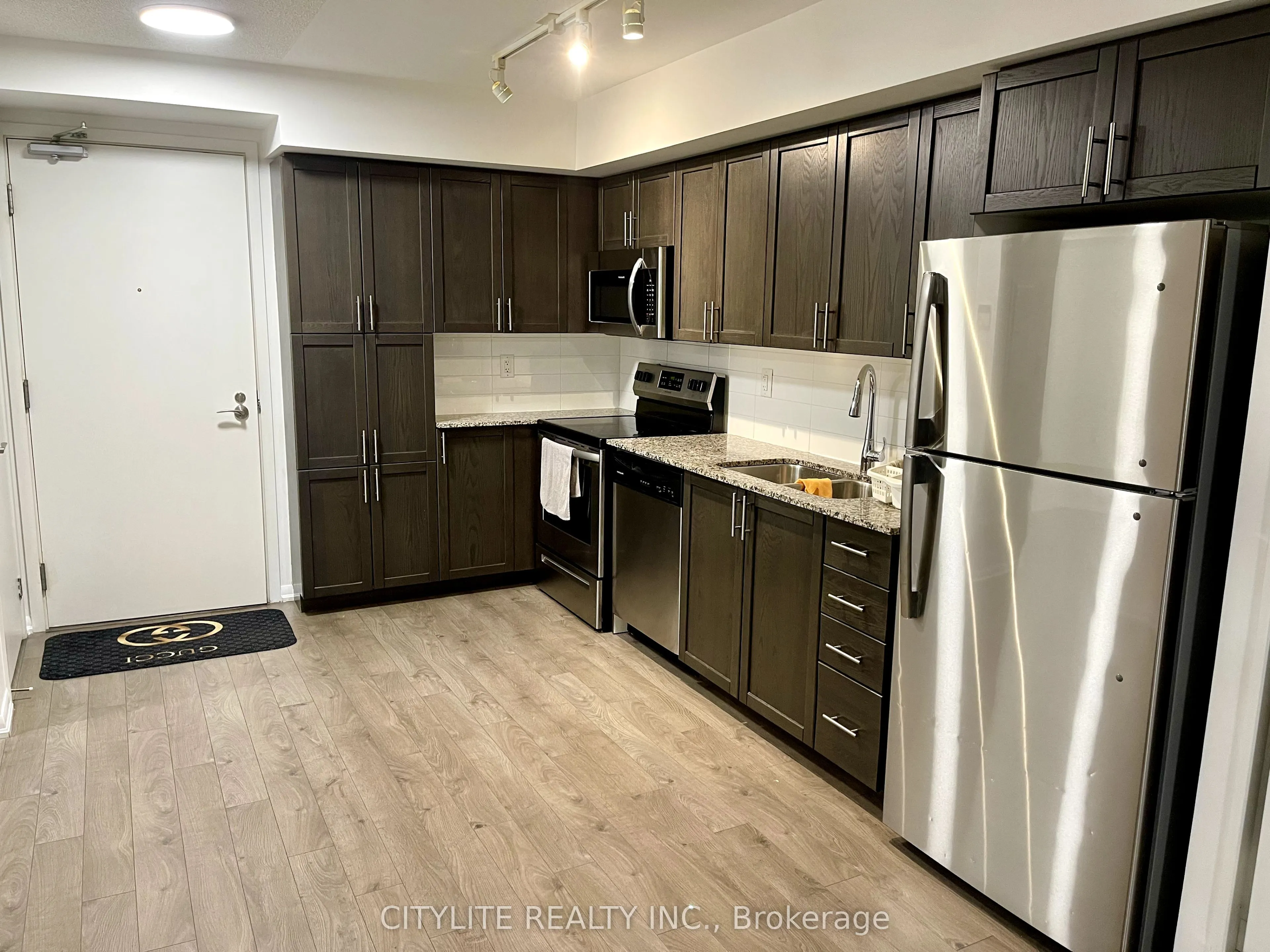 3091 Dufferin Street, #521