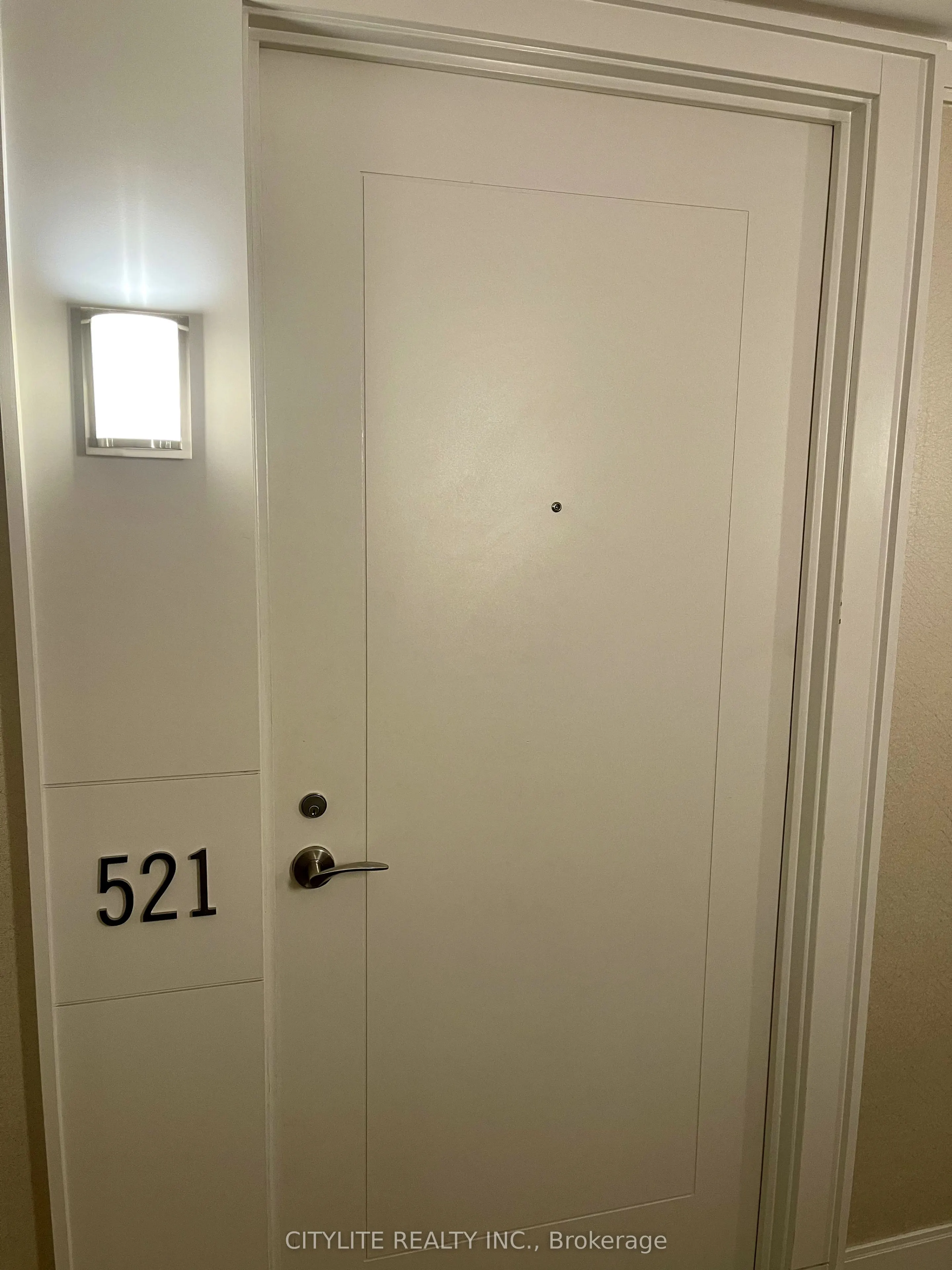 3091 Dufferin Street, #521