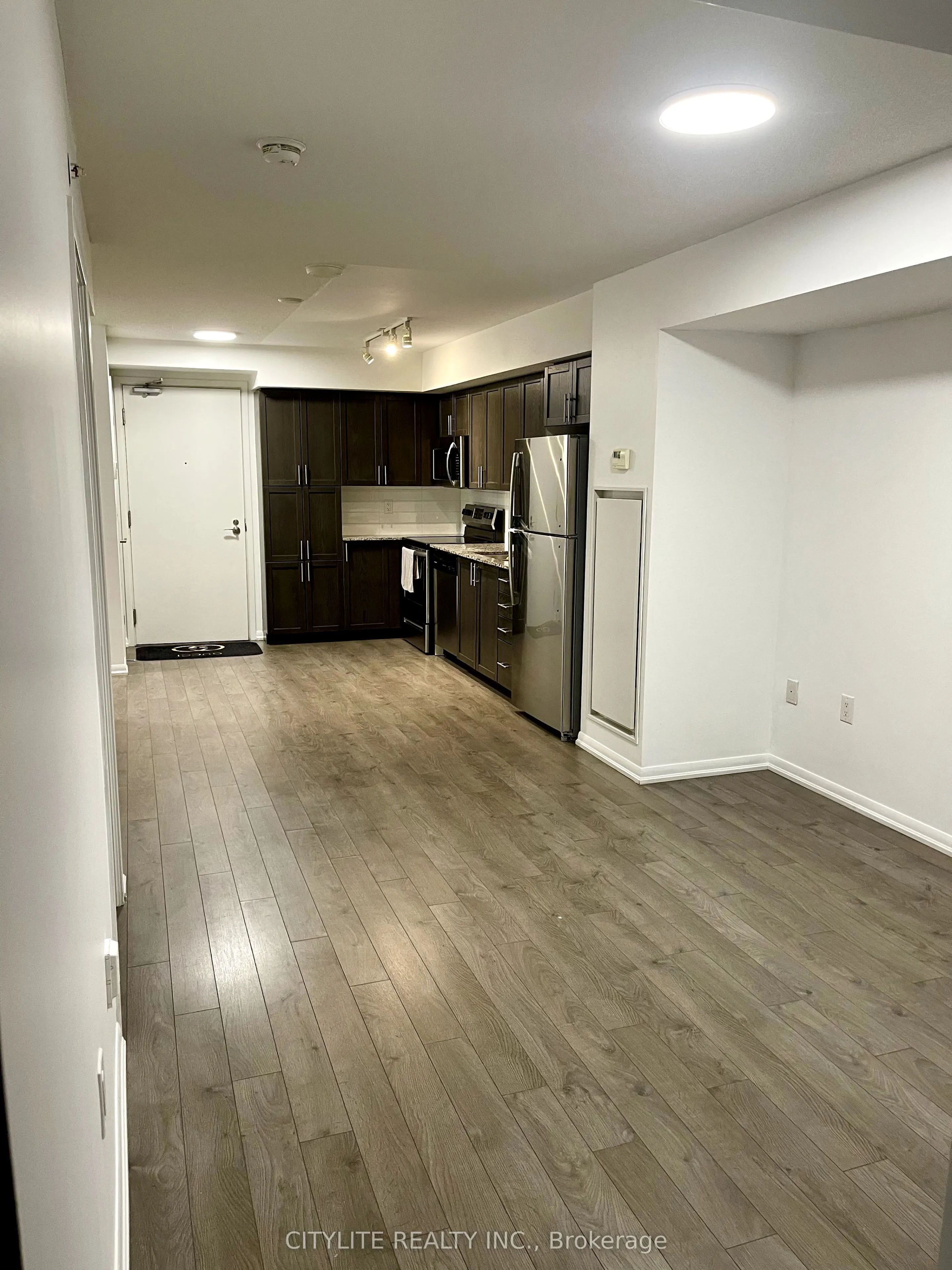 3091 Dufferin Street, #521