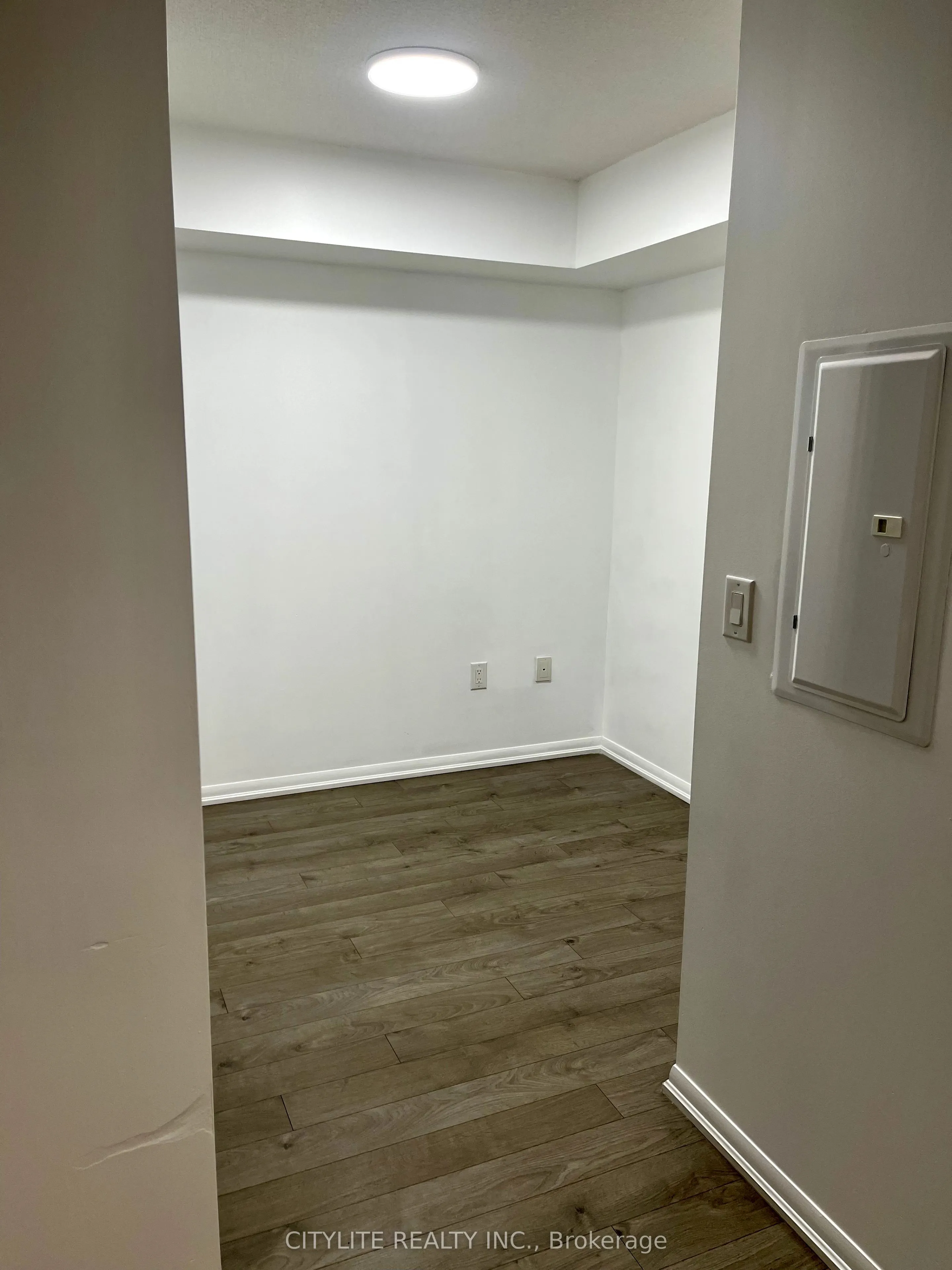 3091 Dufferin Street, #521
