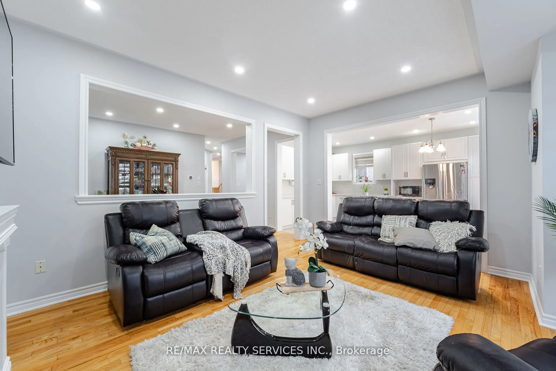 27 Hardgate Crescent