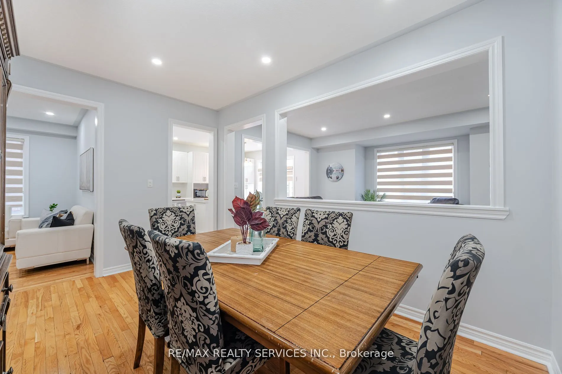 27 Hardgate Crescent