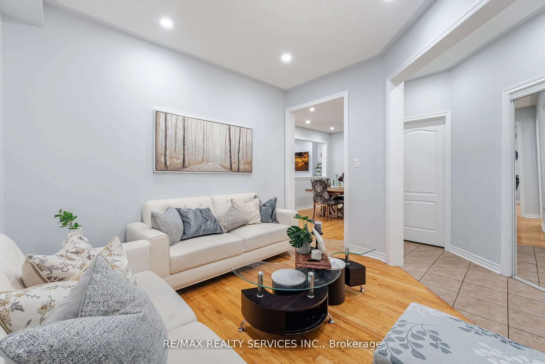 27 Hardgate Crescent