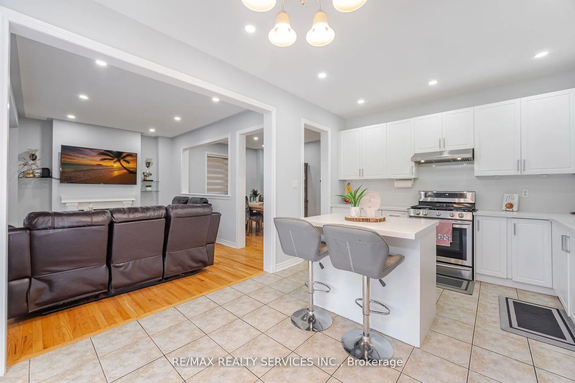 27 Hardgate Crescent