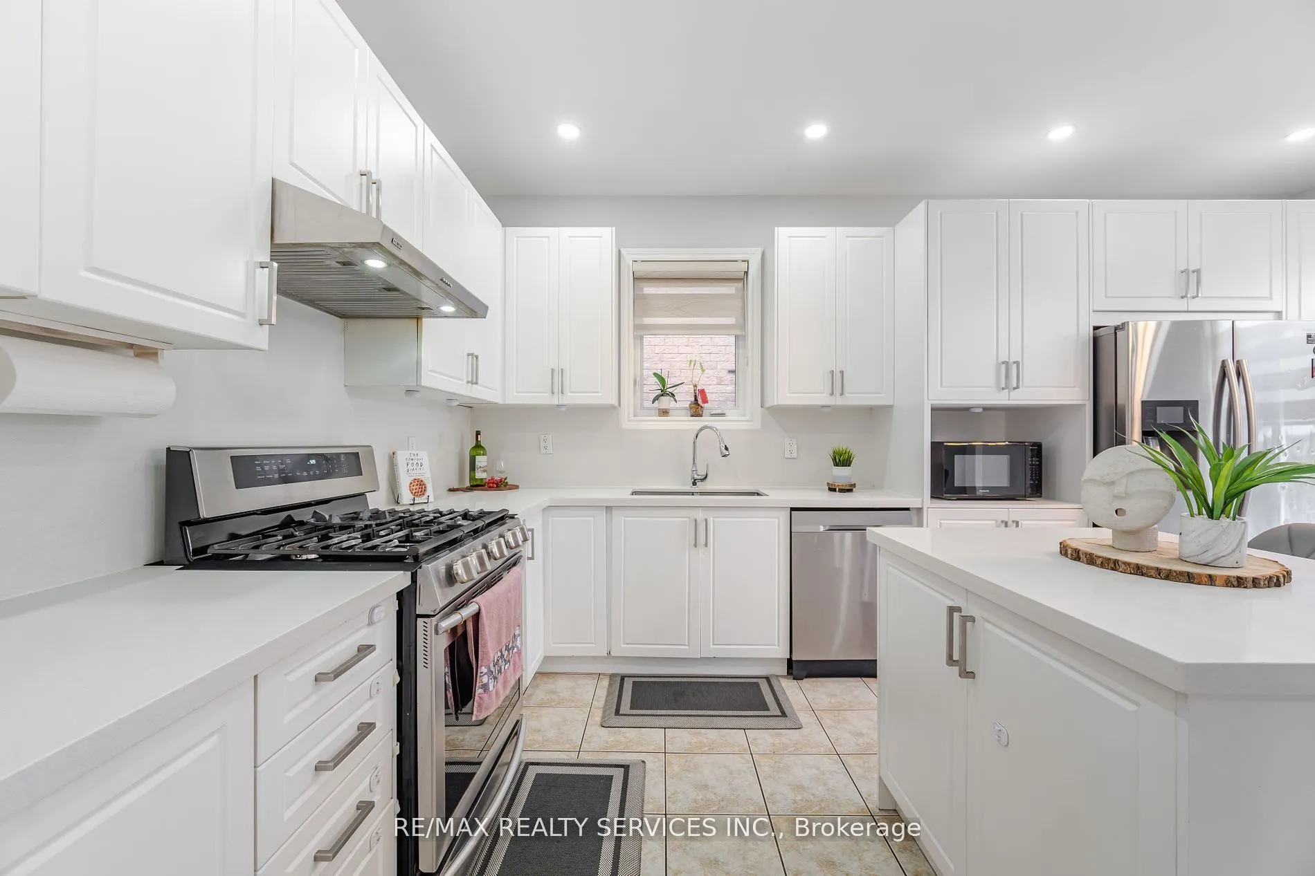 27 Hardgate Crescent