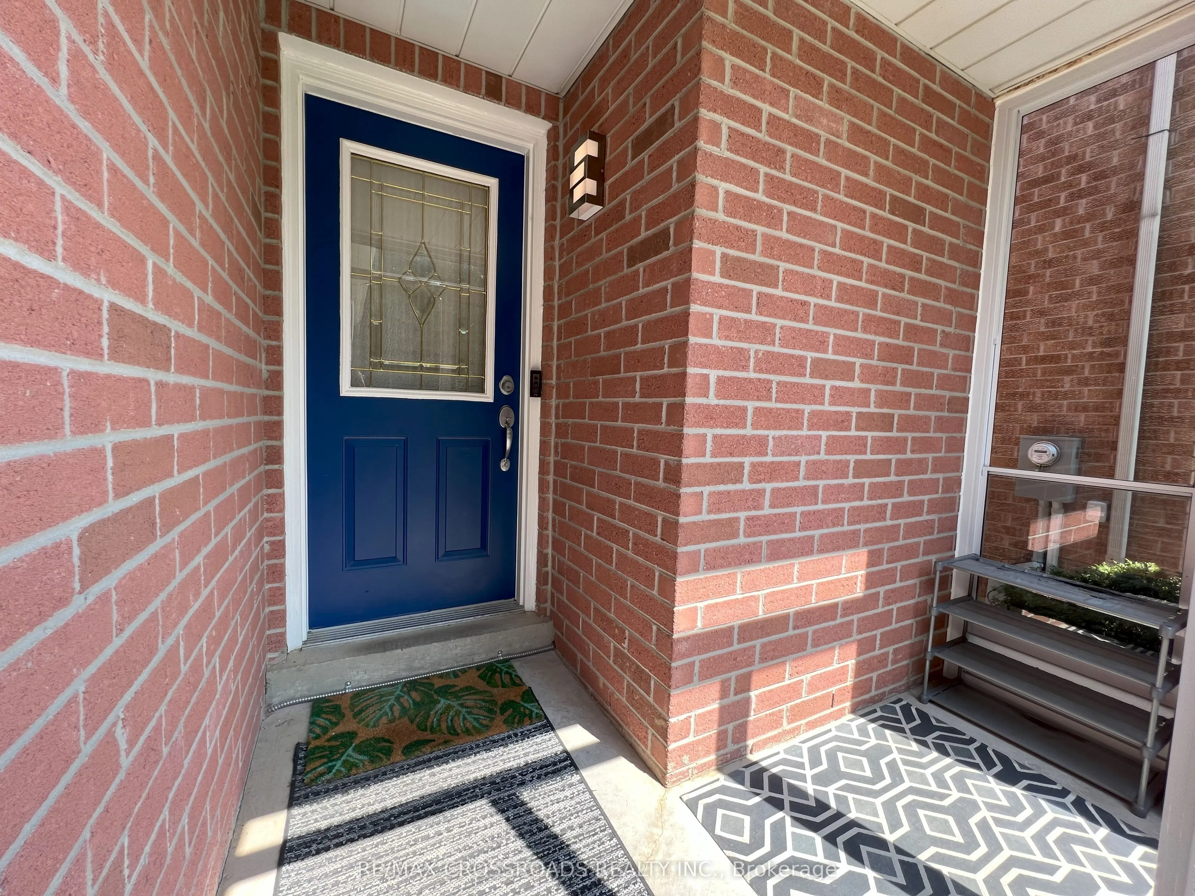 51 HOOD Crescent