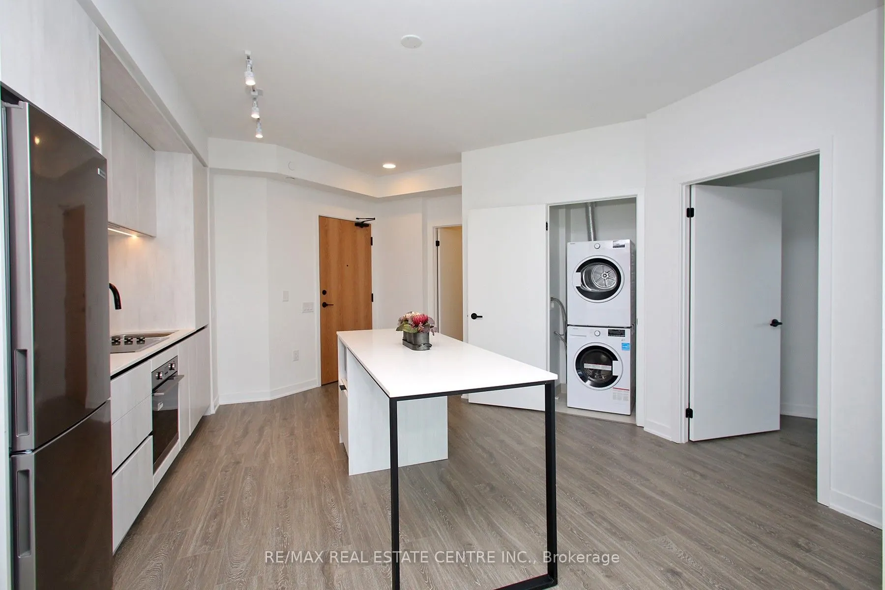 2495 Eglinton Avenue W, #1506