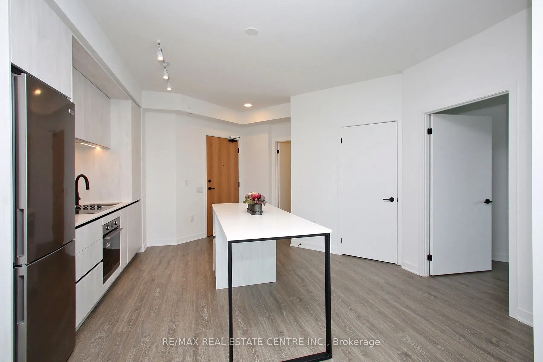 2495 Eglinton Avenue W, #1506