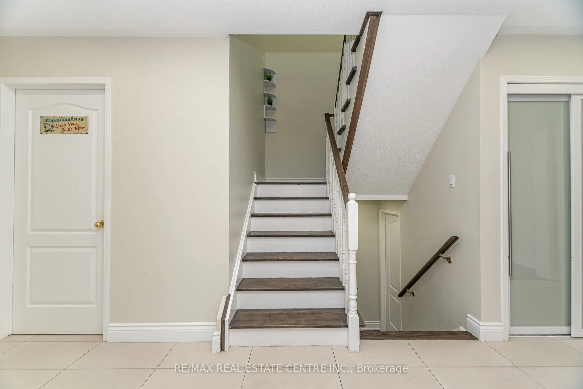 3191 Oakview Road