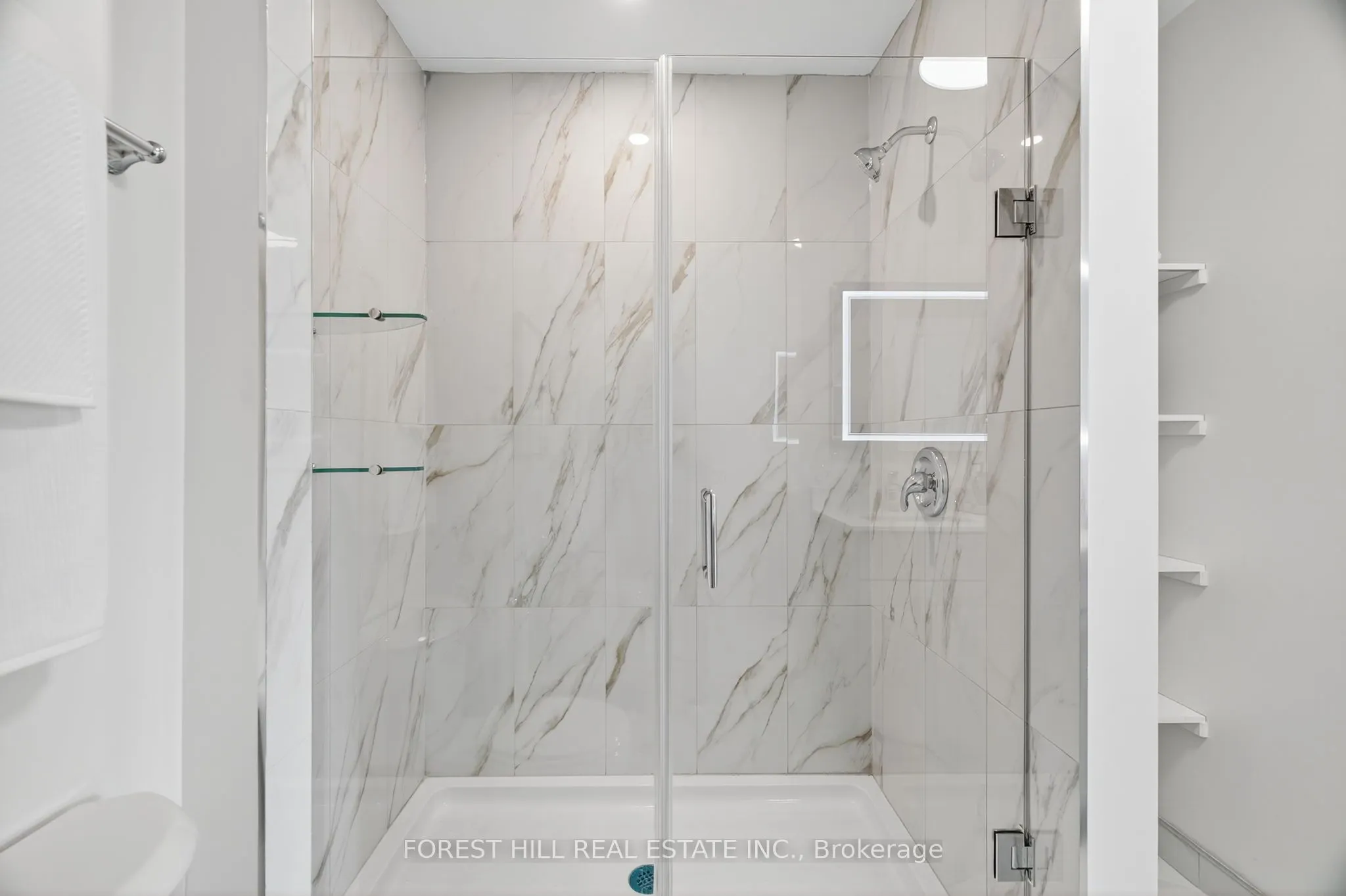 8 BOYLEN Street, #D