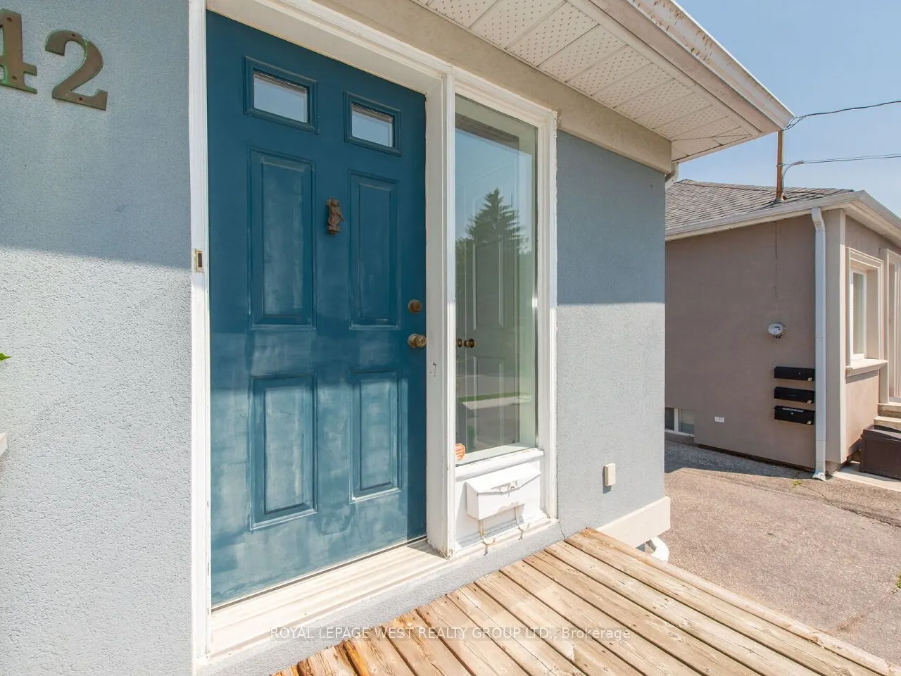 42 Tilden Crescent N