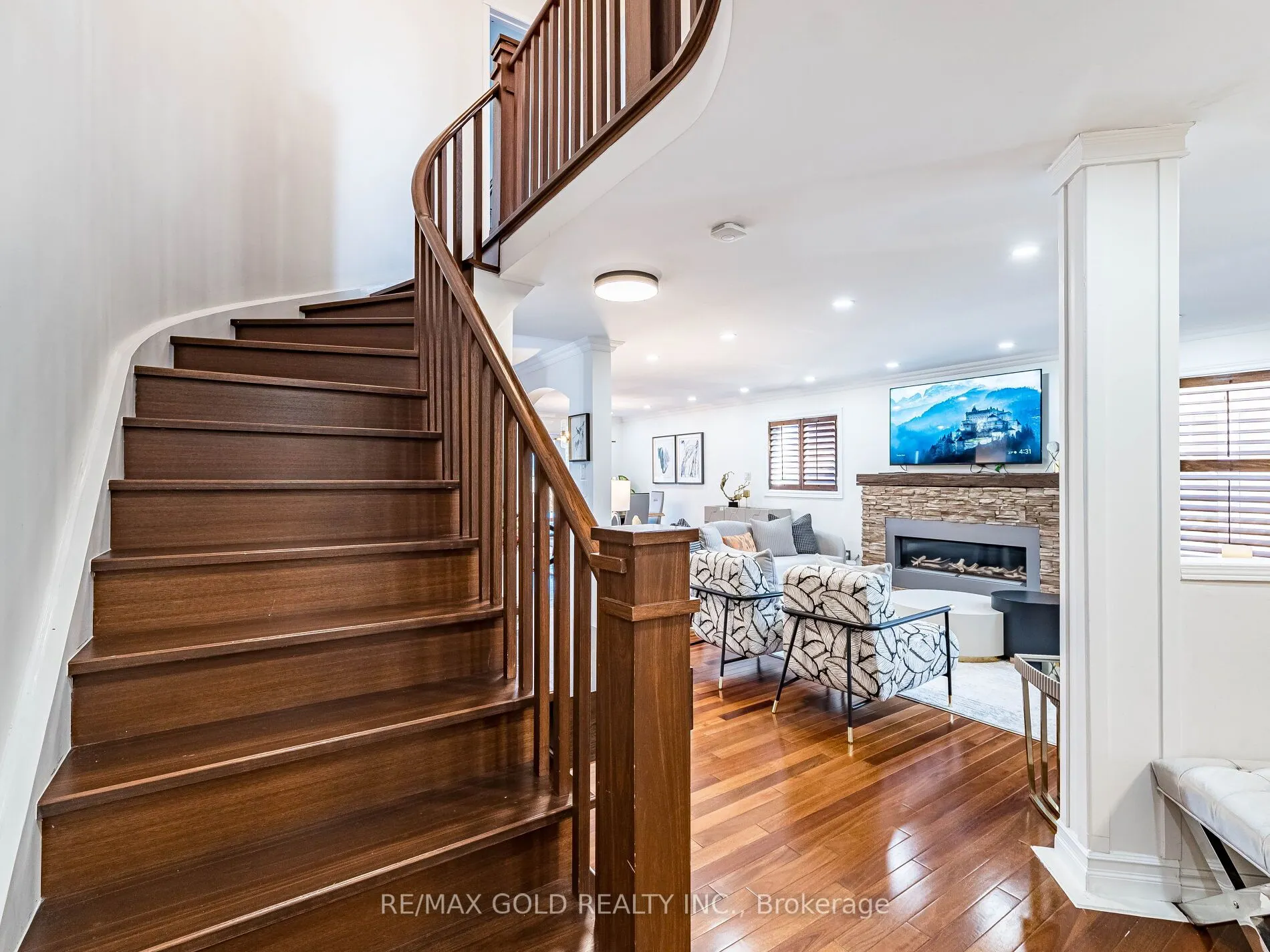74 Porchlight Road
