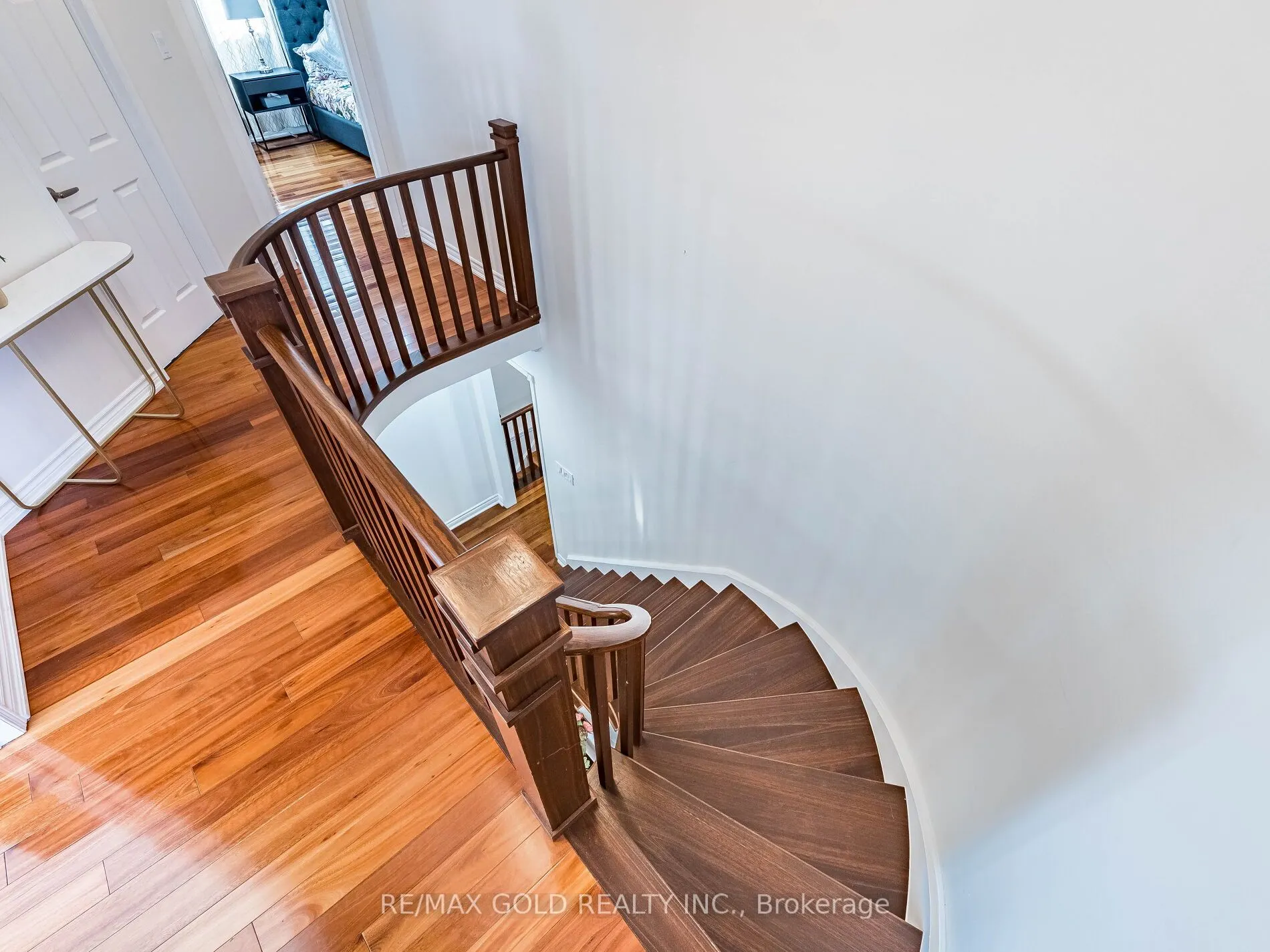 74 Porchlight Road