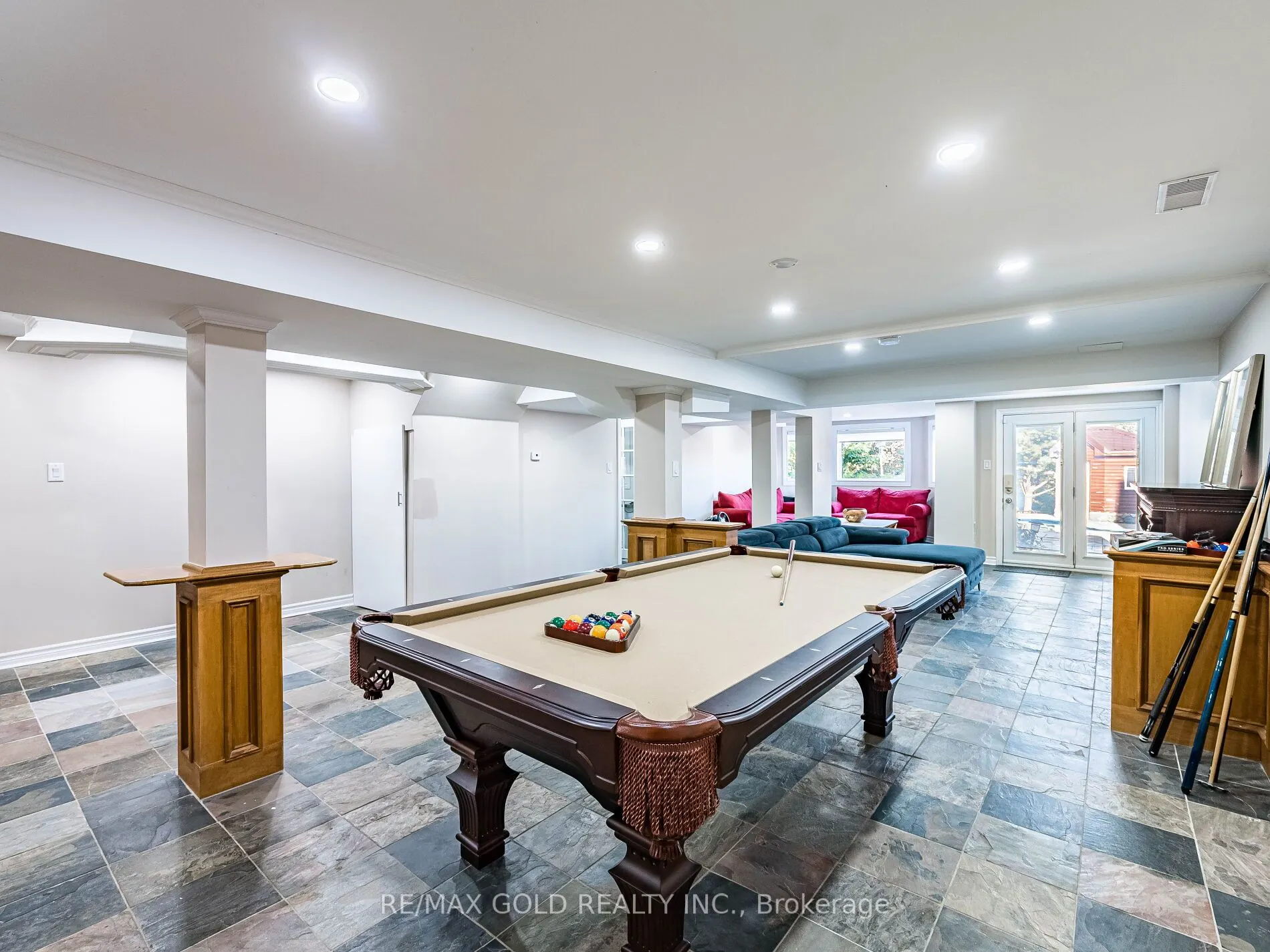74 Porchlight Road