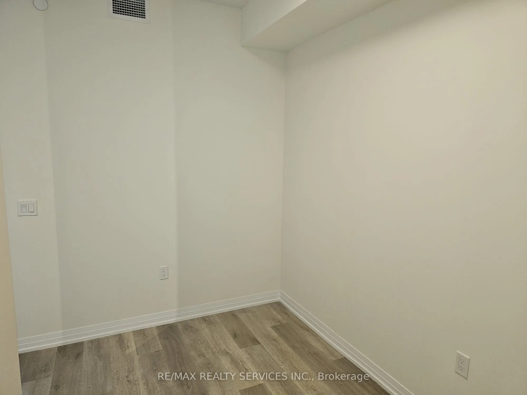 15 Wintergarden Drive, #1410