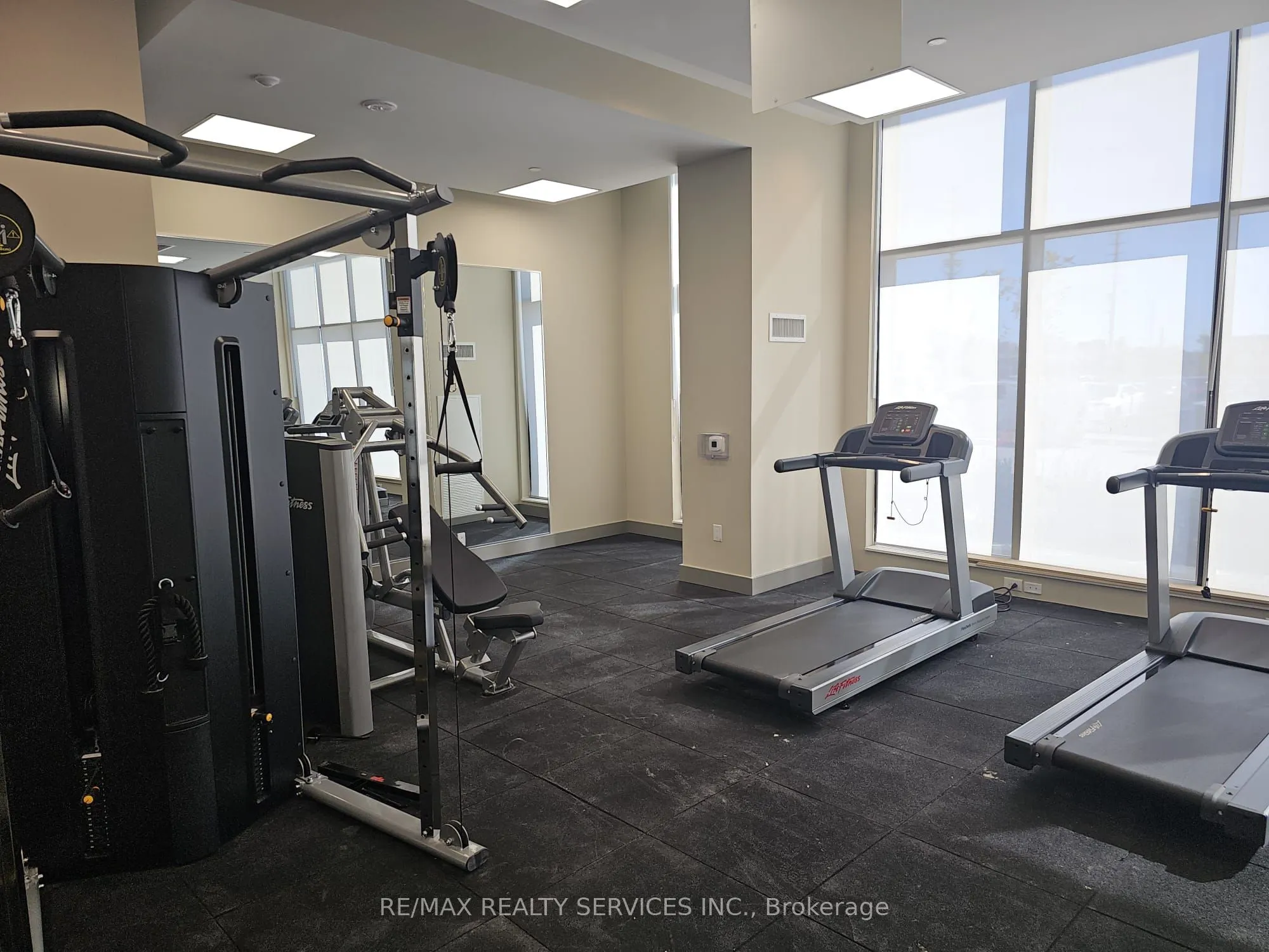 15 Wintergarden Drive, #1410