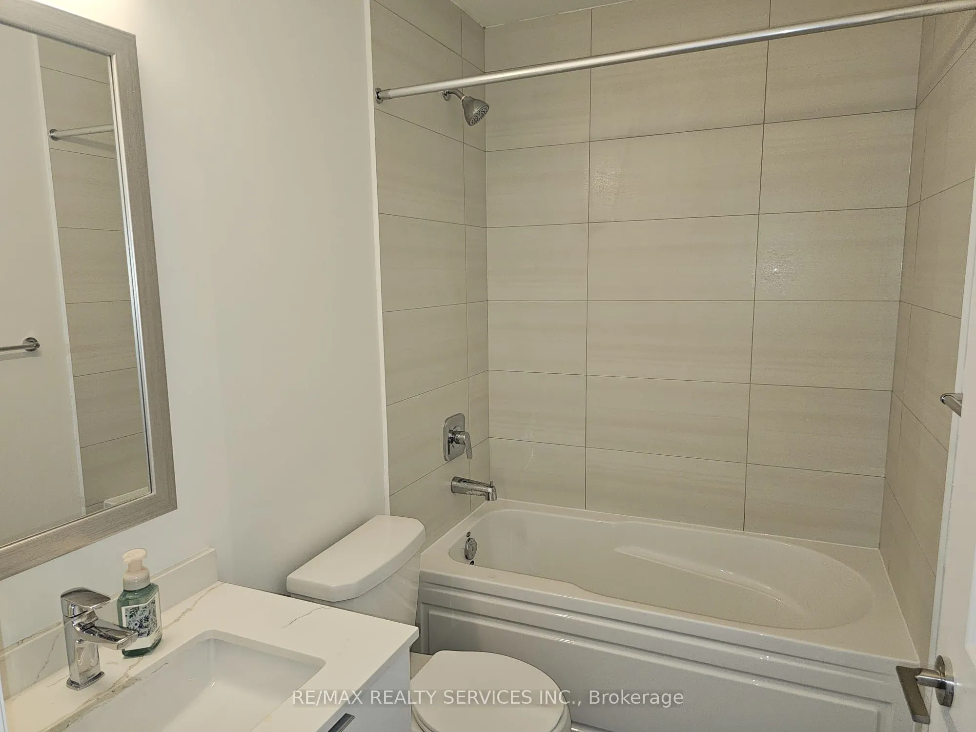 15 Wintergarden Drive, #1410