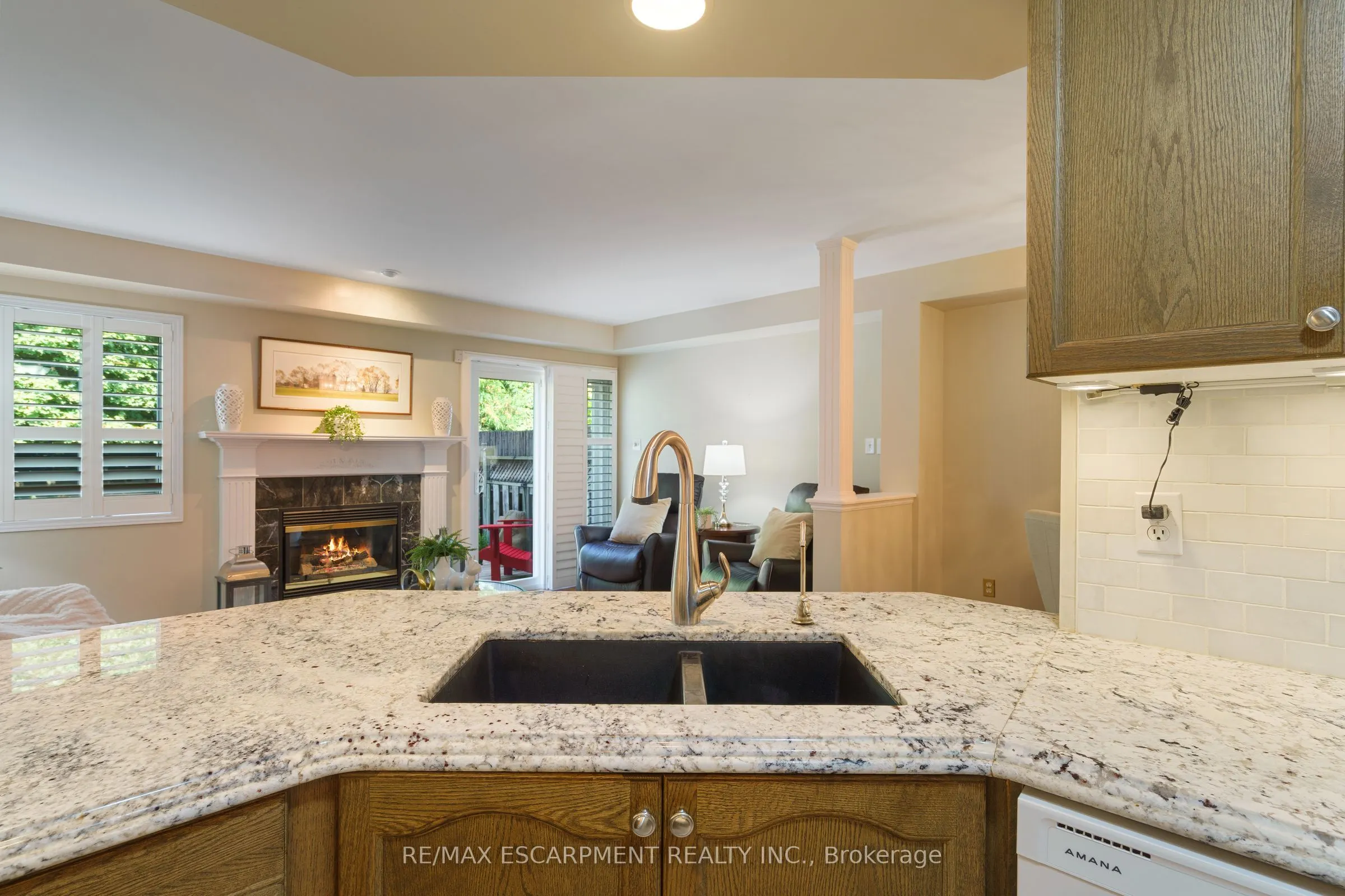 43 Fairwood Place W