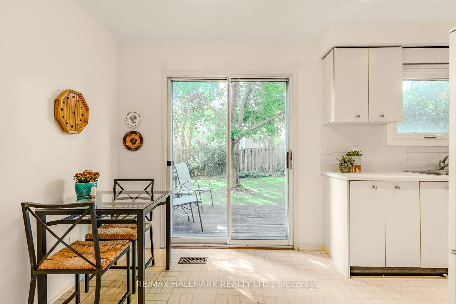 2143 Hunt Crescent