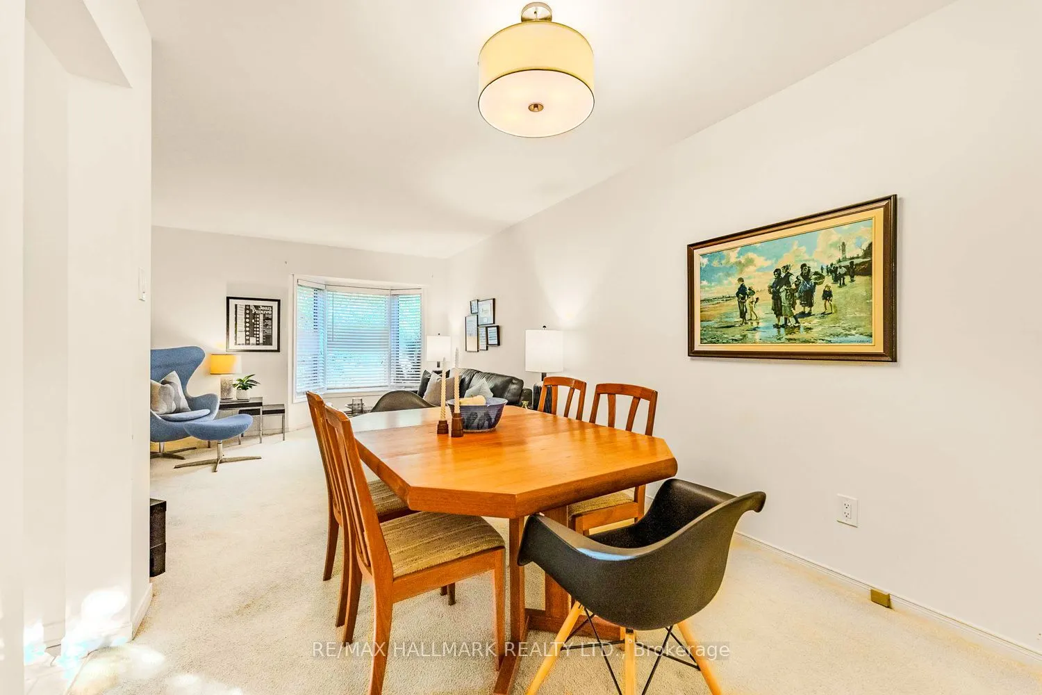 2143 Hunt Crescent