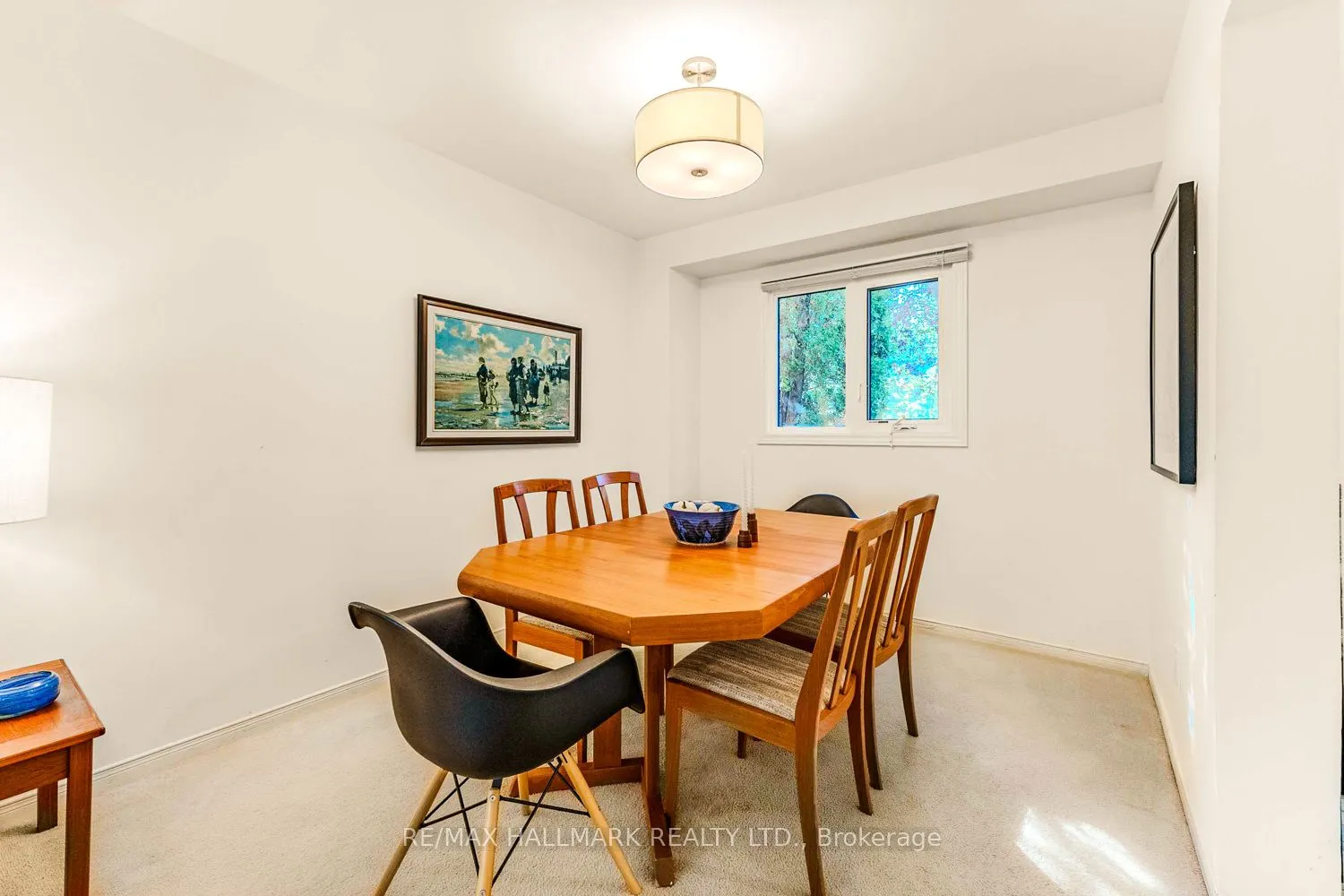 2143 Hunt Crescent