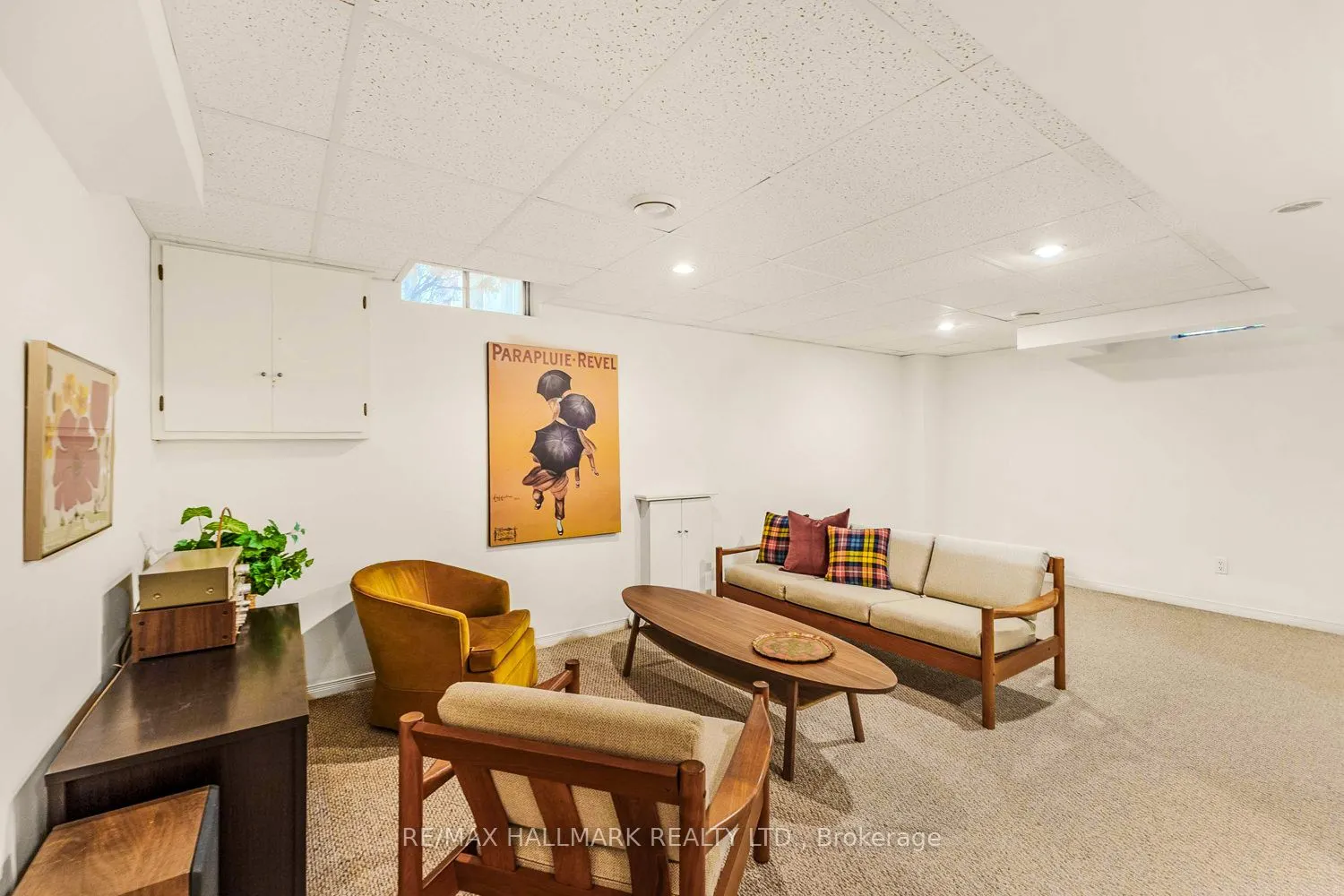 2143 Hunt Crescent