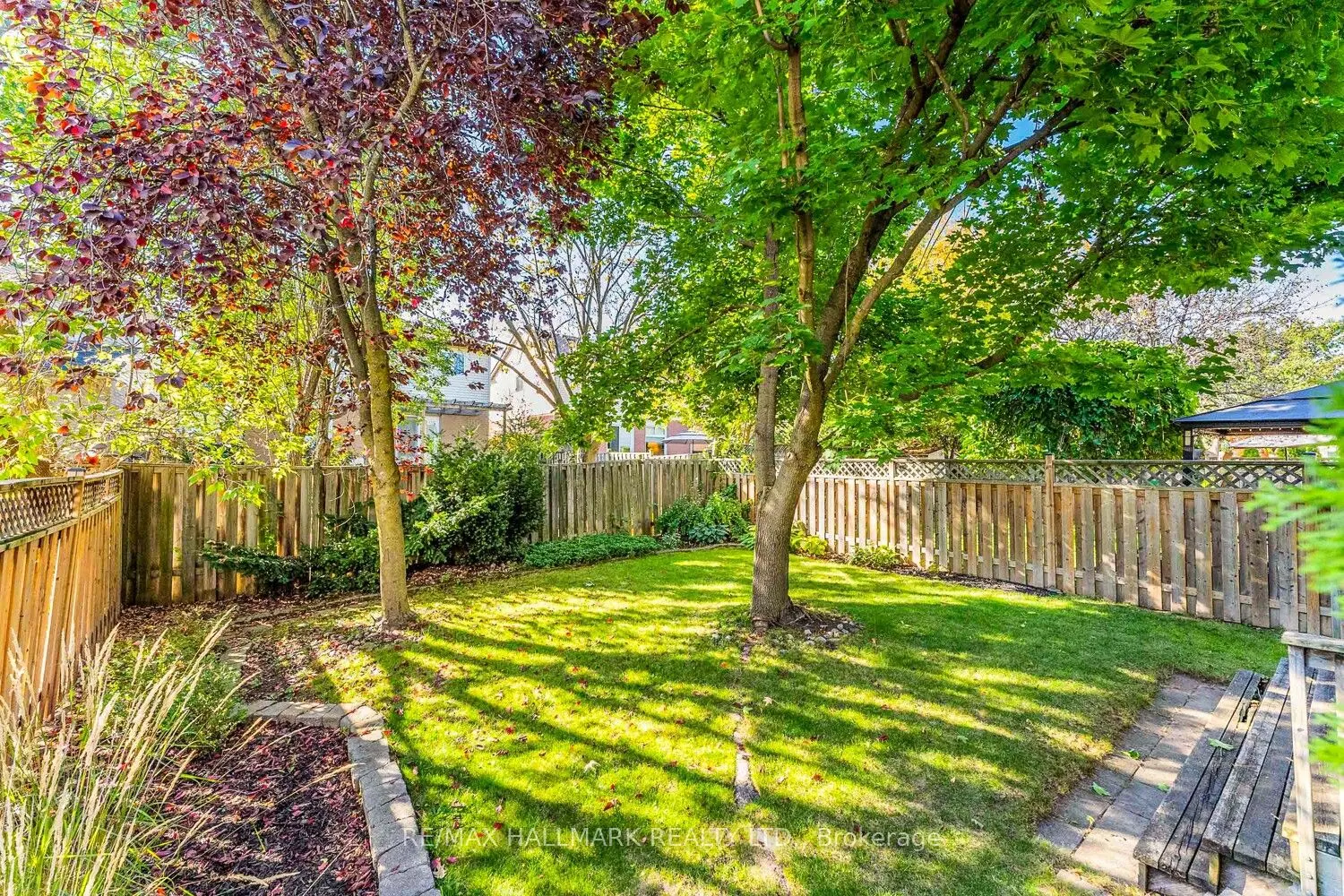 2143 Hunt Crescent