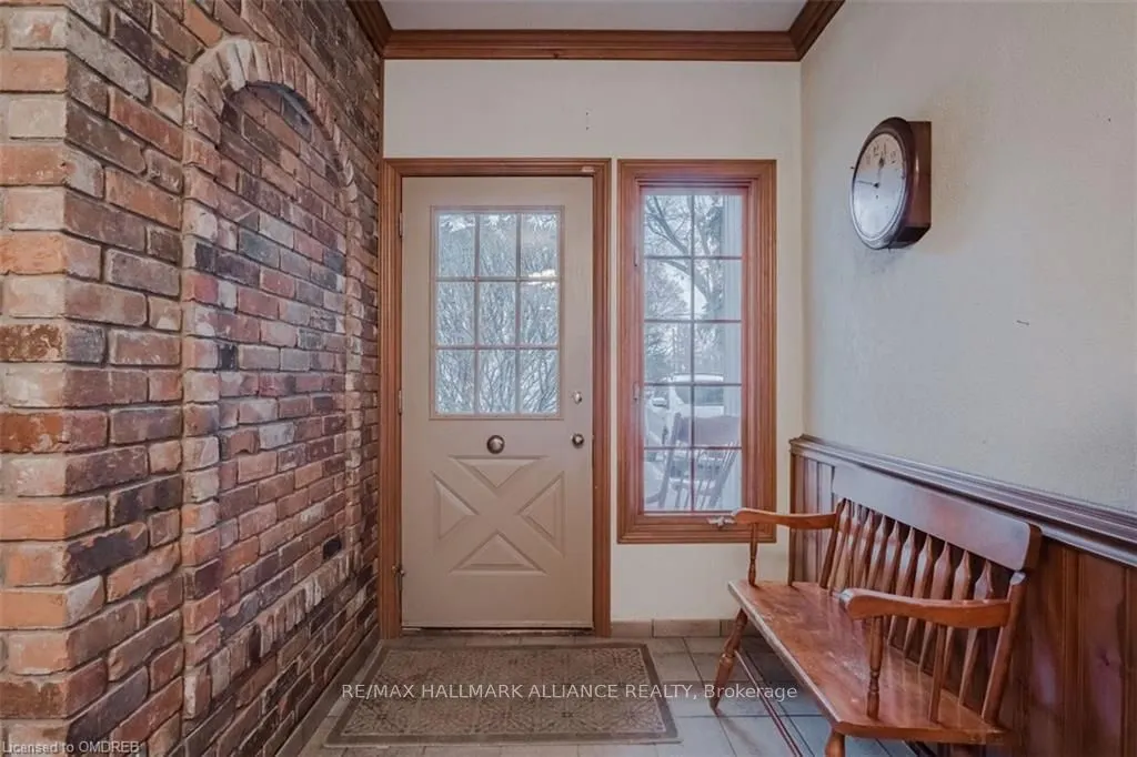 4447 Lakeshore Road
