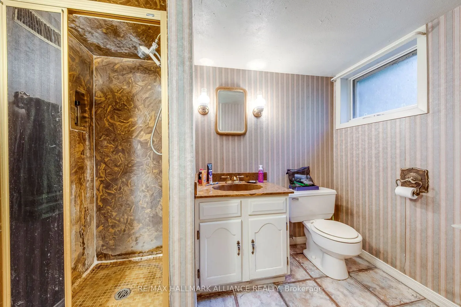 4447 Lakeshore Road