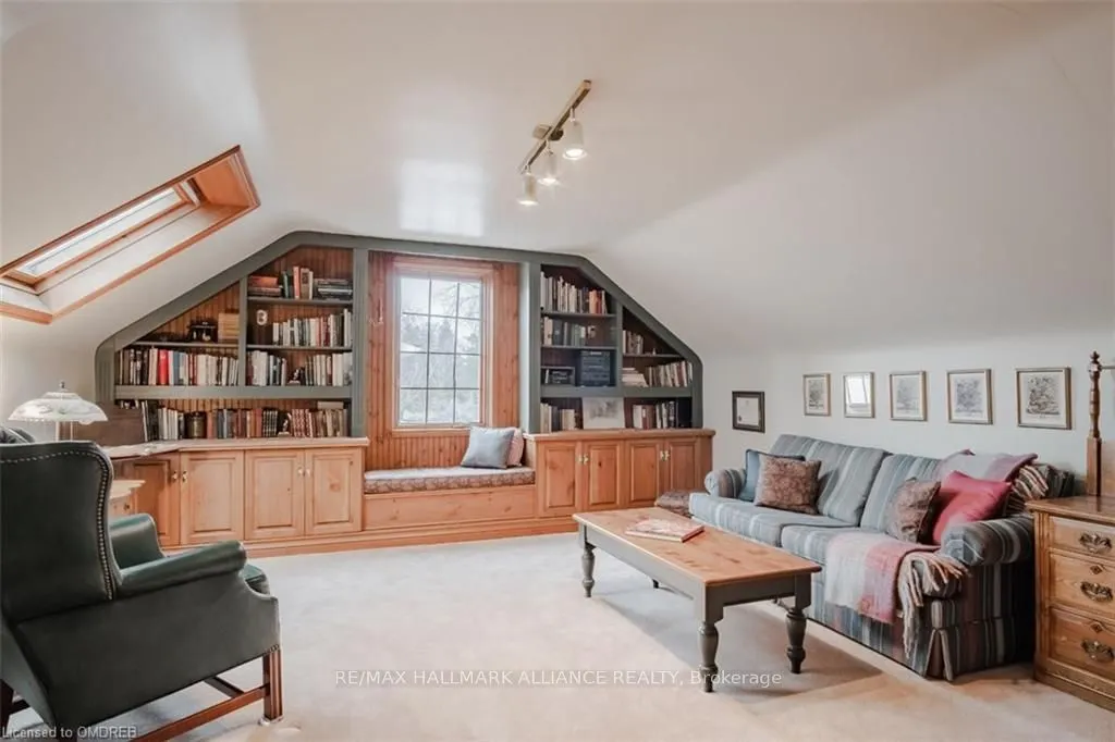 4447 Lakeshore Road
