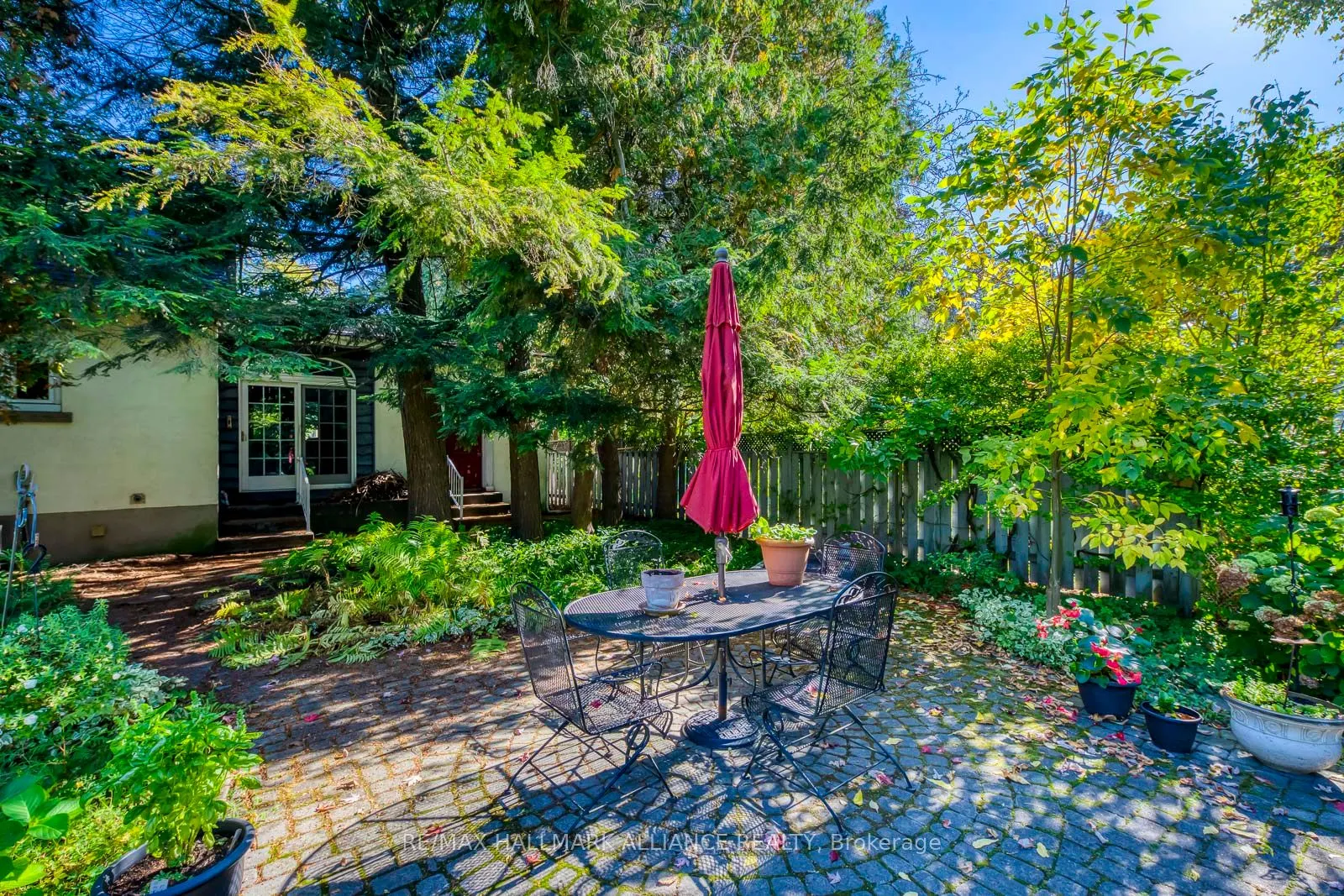 4447 Lakeshore Road