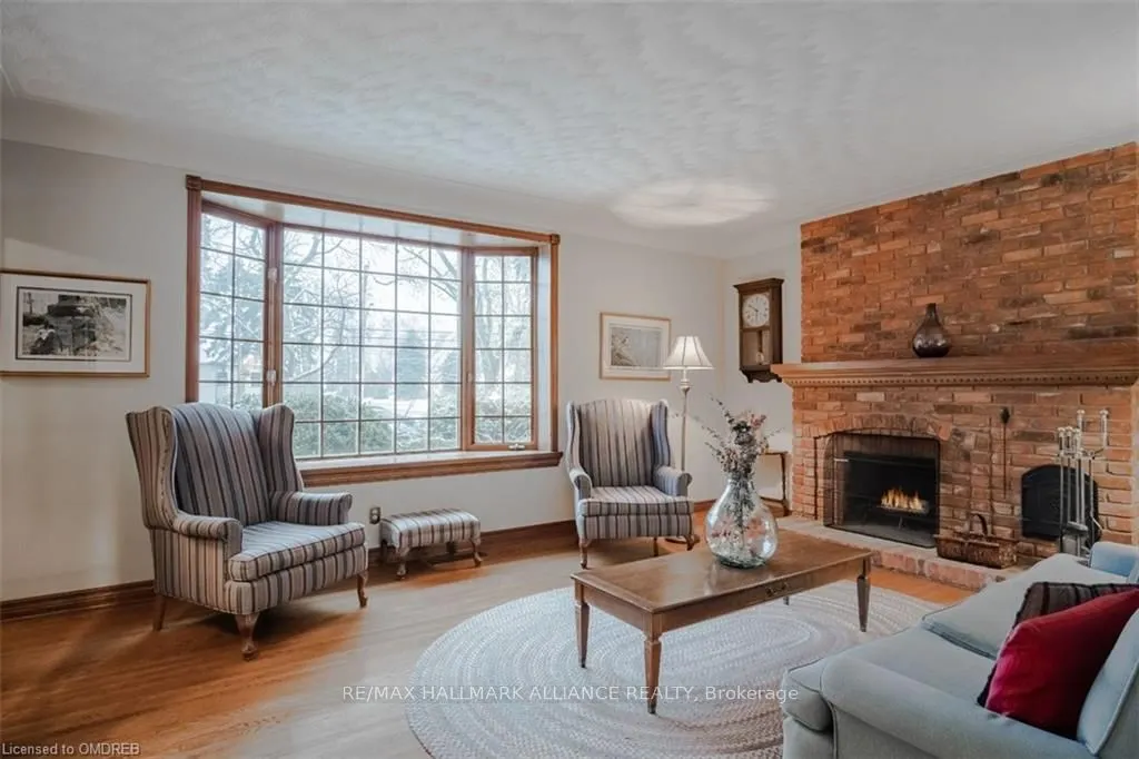 4447 Lakeshore Road